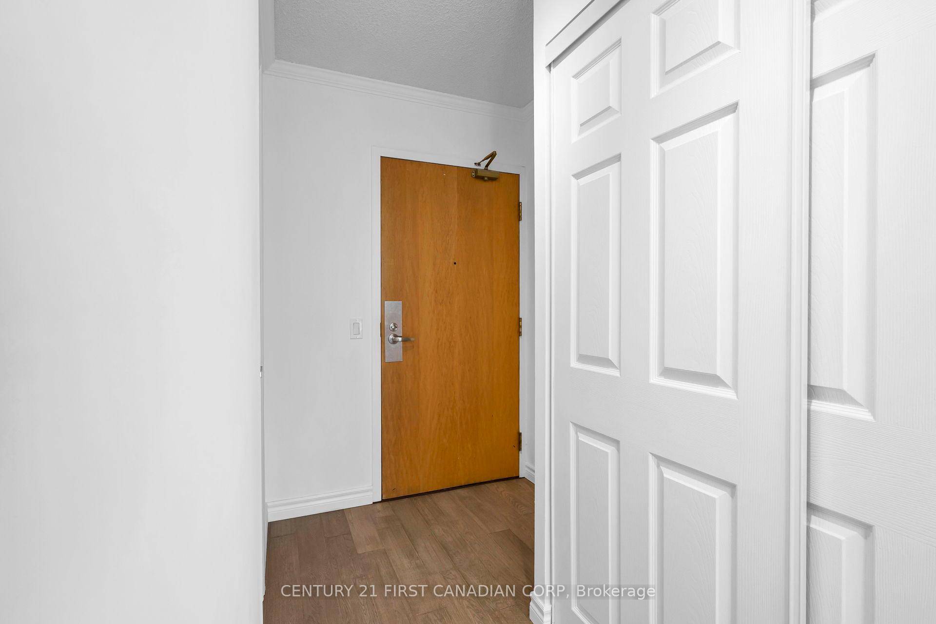 #317 - 5 Rosehill Ave N, Toronto, ON M4T3A6 | 2 Bedroom 3 Bathroom Condo Apt | Image 8