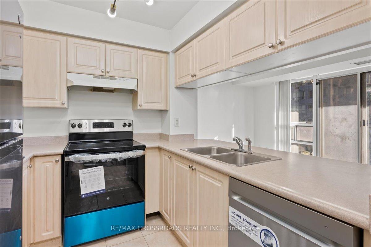 #611 - 153 Beecroft Rd, Toronto, ON M2N7C5 | 2 Bedroom 2 Bathroom Condo Apt | Image 14