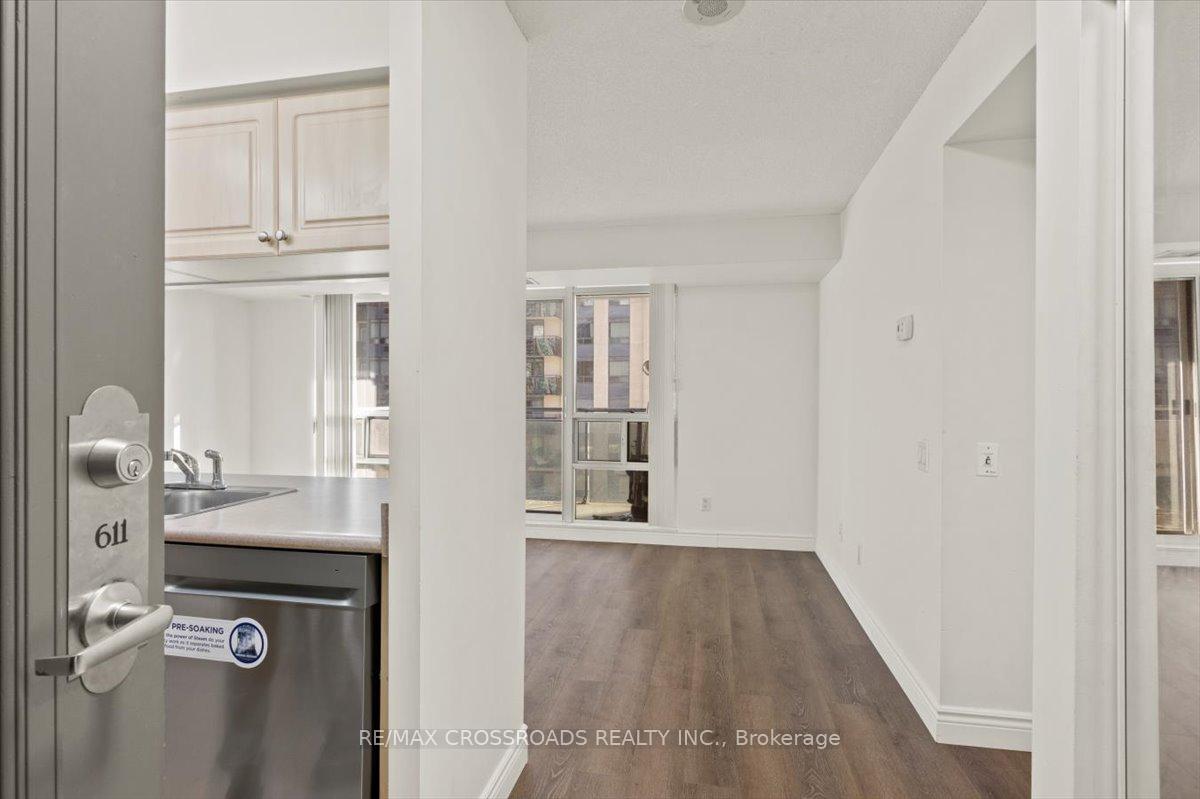 #611 - 153 Beecroft Rd, Toronto, ON M2N7C5 | 2 Bedroom 2 Bathroom Condo Apt | Image 7