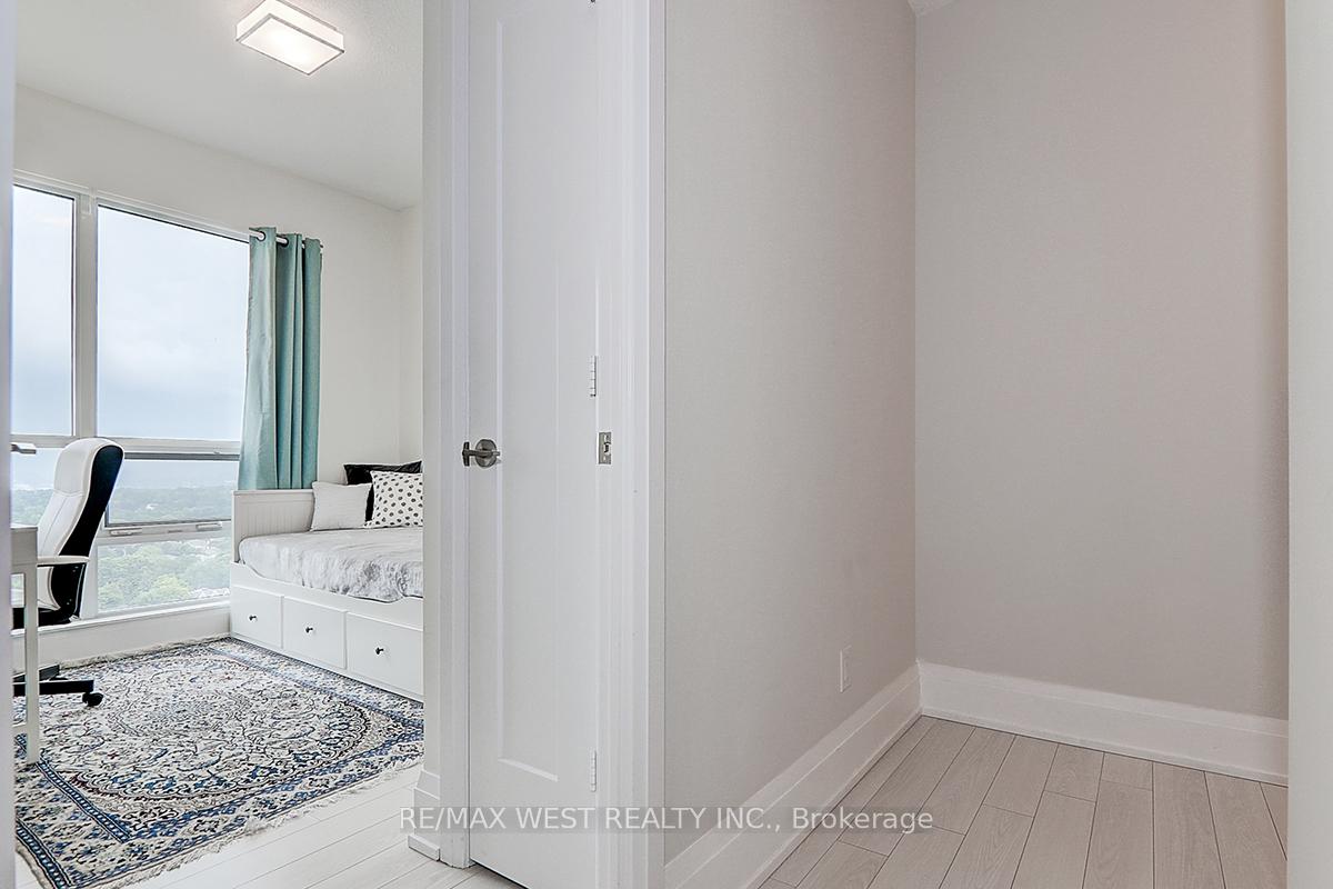 #2003 - 120 Harrison Garden Blvd, Toronto, ON M2N0H1 | 2 Bedroom 2 Bathroom Condo Apt | Image 8