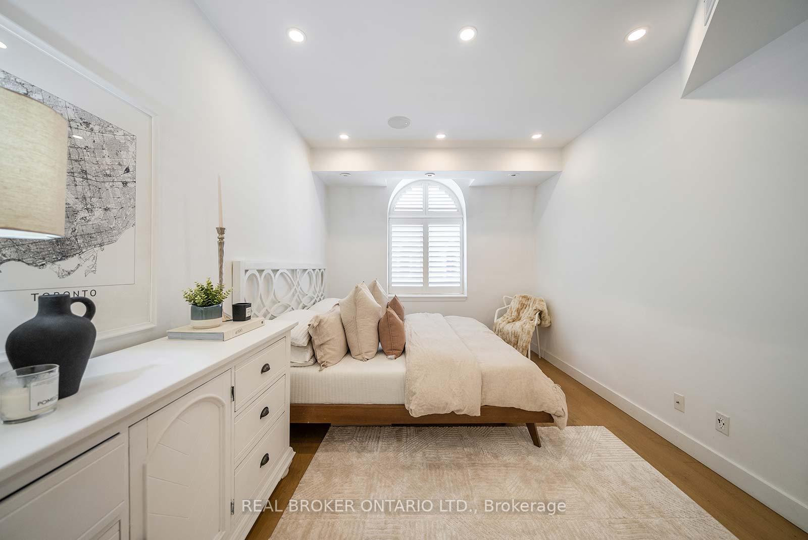 #355 - 32 Stadium Rd, Toronto, ON M5V3P4 | 2 Bedroom 2 Bathroom Condo Townhouse | Image 19