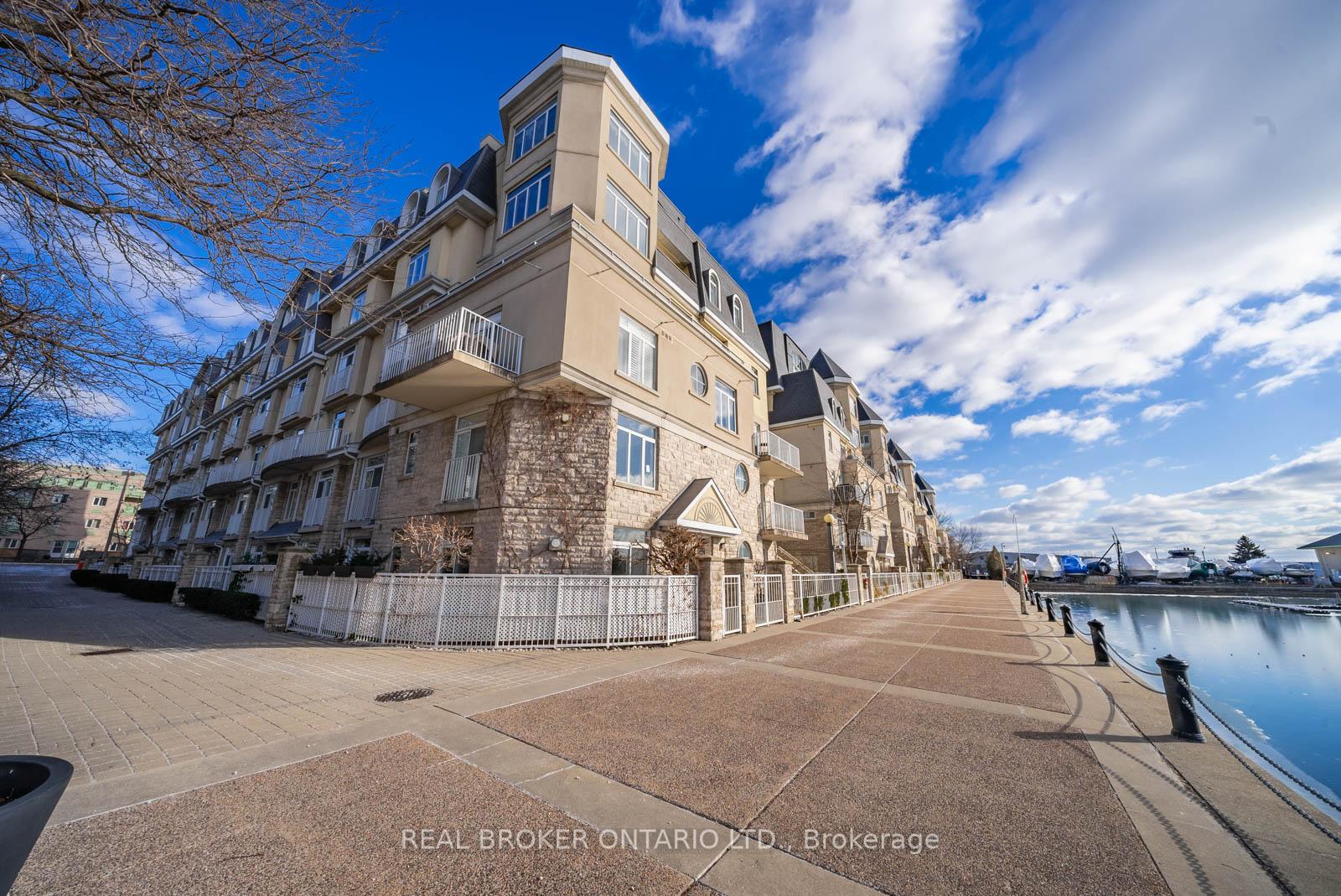 #355 - 32 Stadium Rd, Toronto, ON M5V3P4 | 2 Bedroom 2 Bathroom Condo Townhouse | Image 30