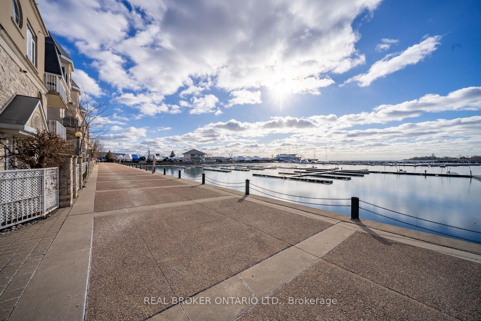 #355 - 32 Stadium Rd, Toronto, ON M5V3P4 | 2 Bedroom 2 Bathroom Condo Townhouse | Image 31