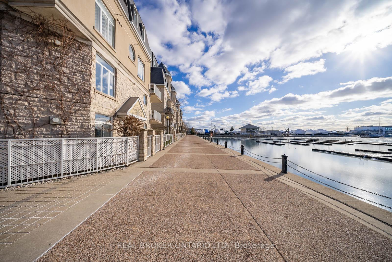 #355 - 32 Stadium Rd, Toronto, ON M5V3P4 | 2 Bedroom 2 Bathroom Condo Townhouse | Image 5