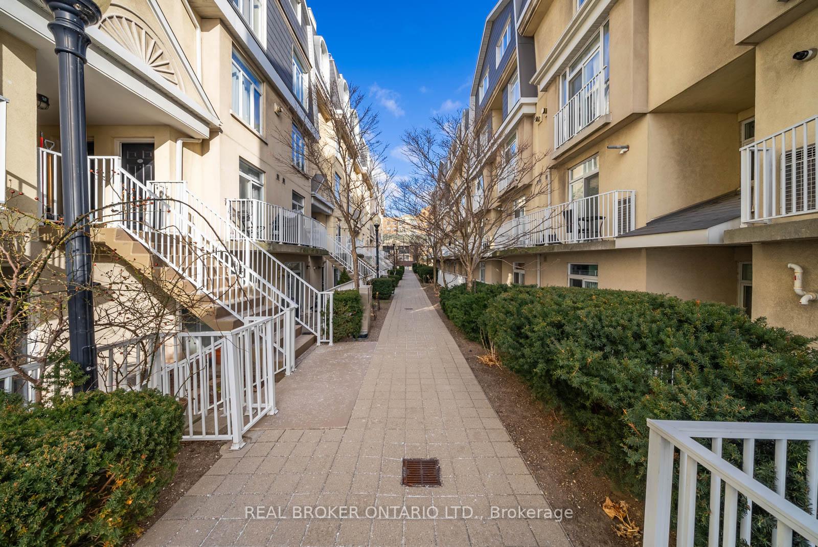 #355 - 32 Stadium Rd, Toronto, ON M5V3P4 | 2 Bedroom 2 Bathroom Condo Townhouse | Image 9