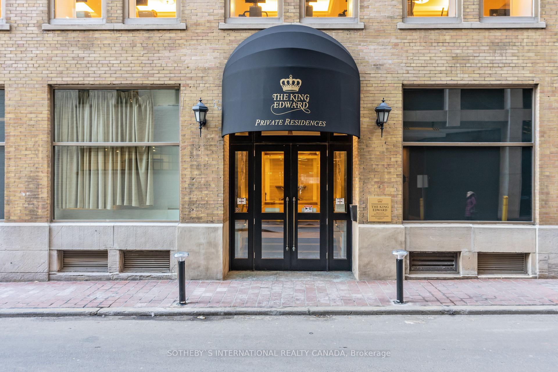 #533 - 22 Leader Lane, Toronto, ON M5E0B2 | 3 Bedroom 3 Bathroom Condo Apt