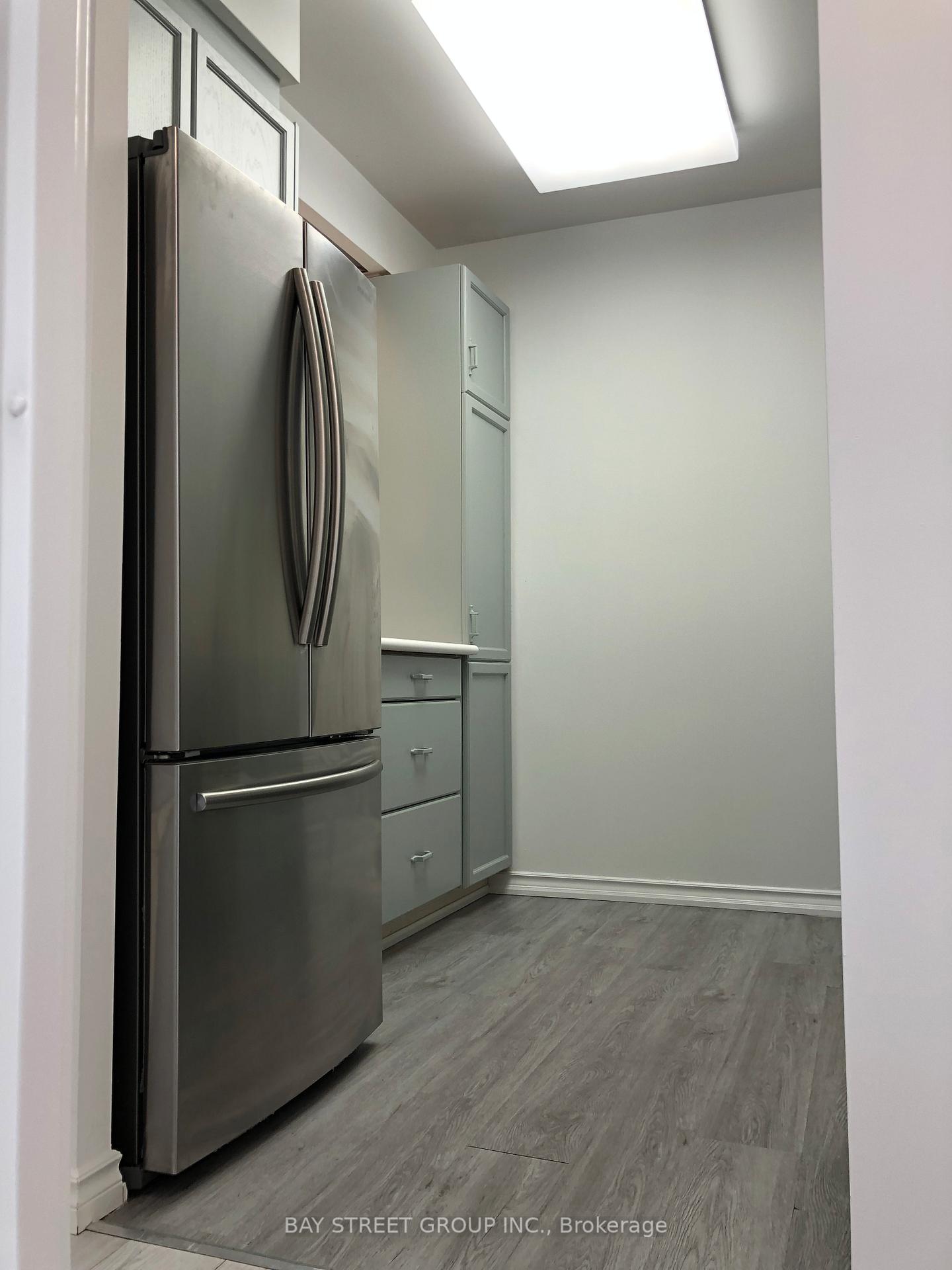 #308 - 284 Bloor St W, Toronto, ON M5S3B8 | 2 Bedroom 1 Bathroom Condo Apt | Image 8