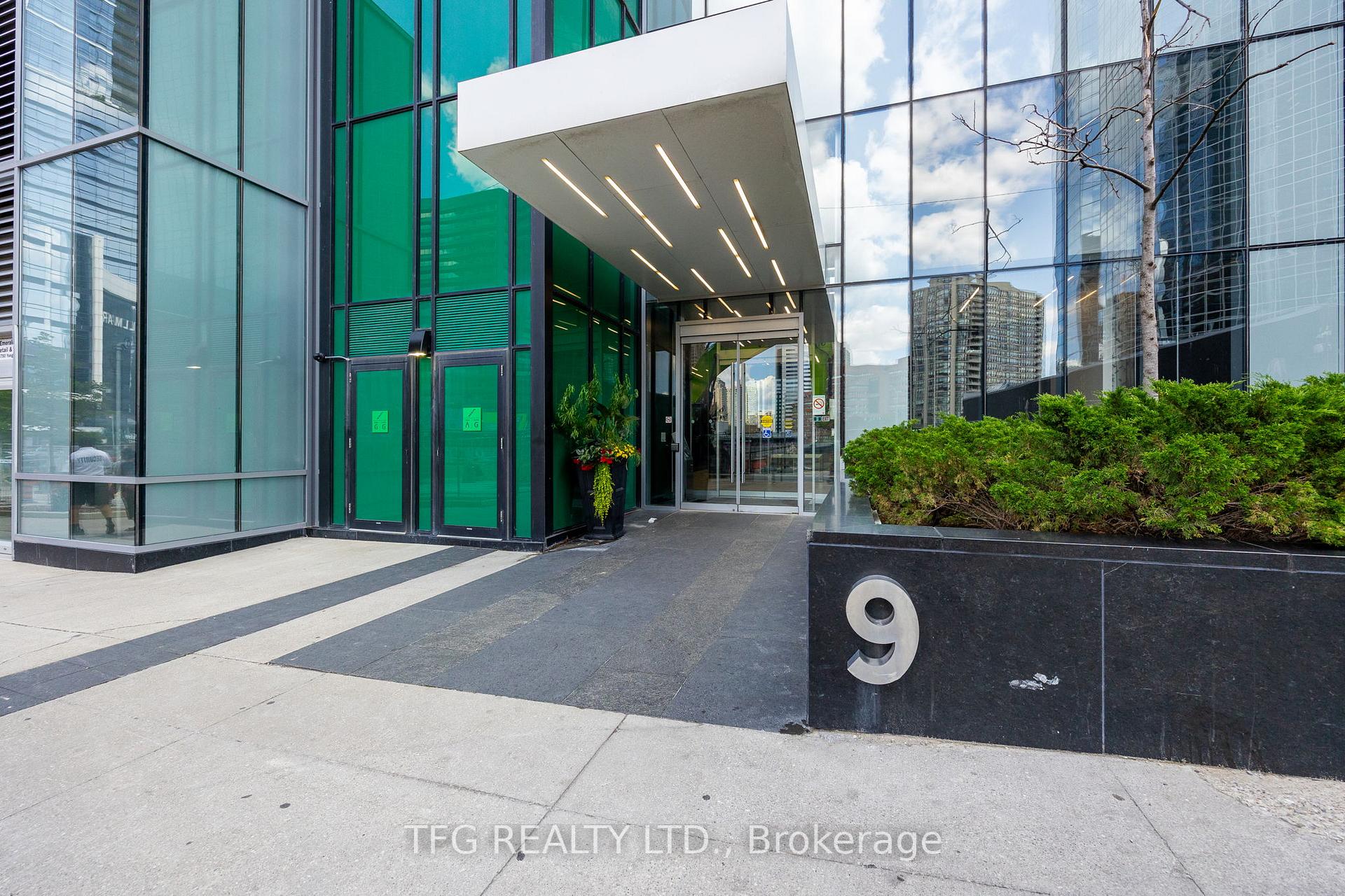 #2804 - 9 Bogert Ave, Toronto, ON M2N0H3 | 1 Bedroom 1 Bathroom Condo Apt | Image 2