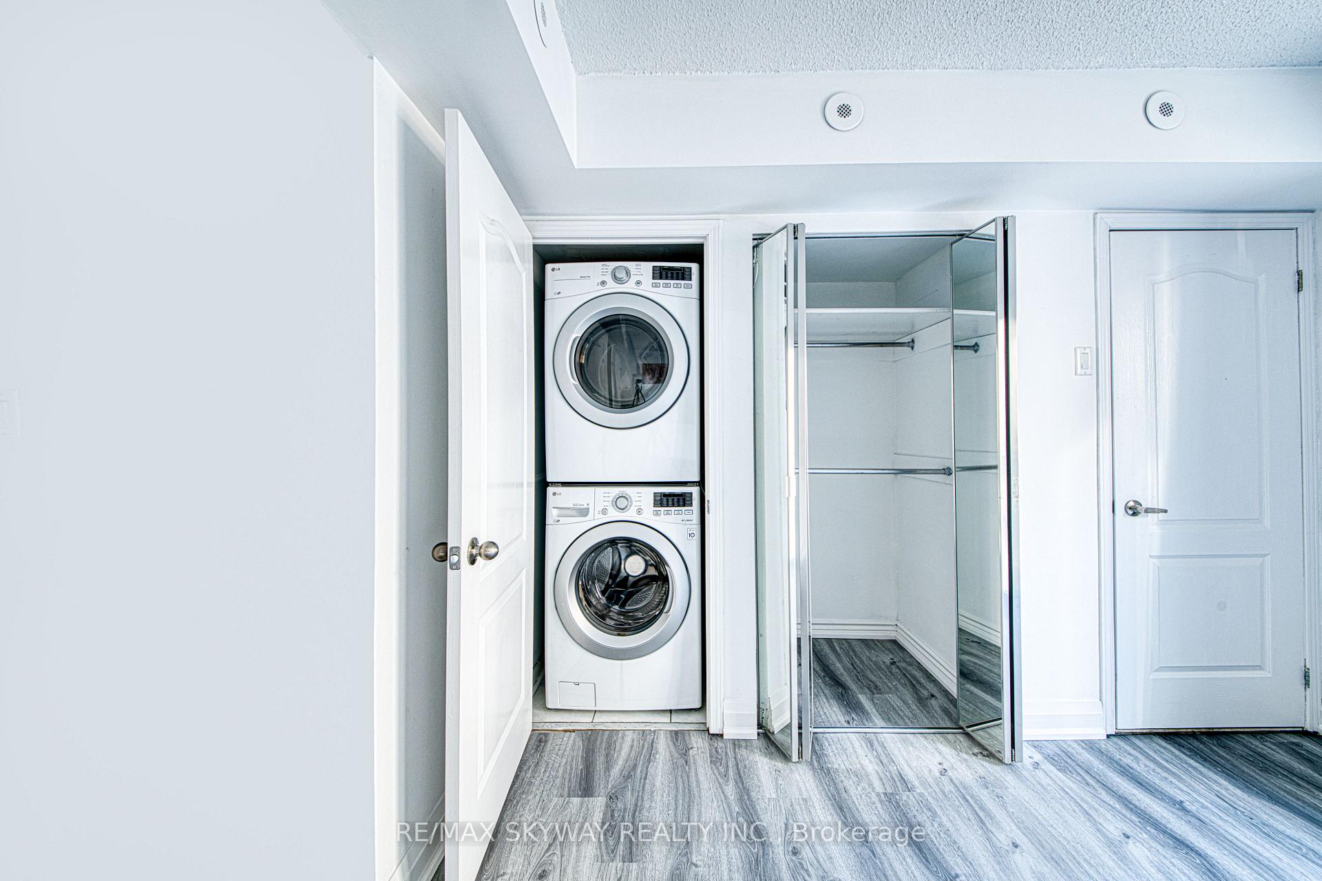 #614 - 98 Strachan Ave, Toronto, ON M6J3M6 | 2 Bedroom 1 Bathroom Condo Townhouse | Image 14