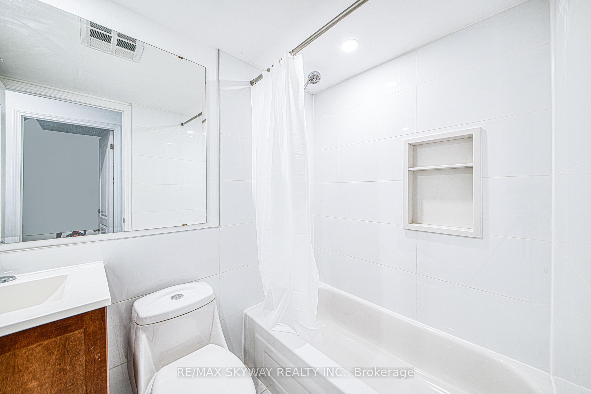 #614 - 98 Strachan Ave, Toronto, ON M6J3M6 | 2 Bedroom 1 Bathroom Condo Townhouse | Image 20