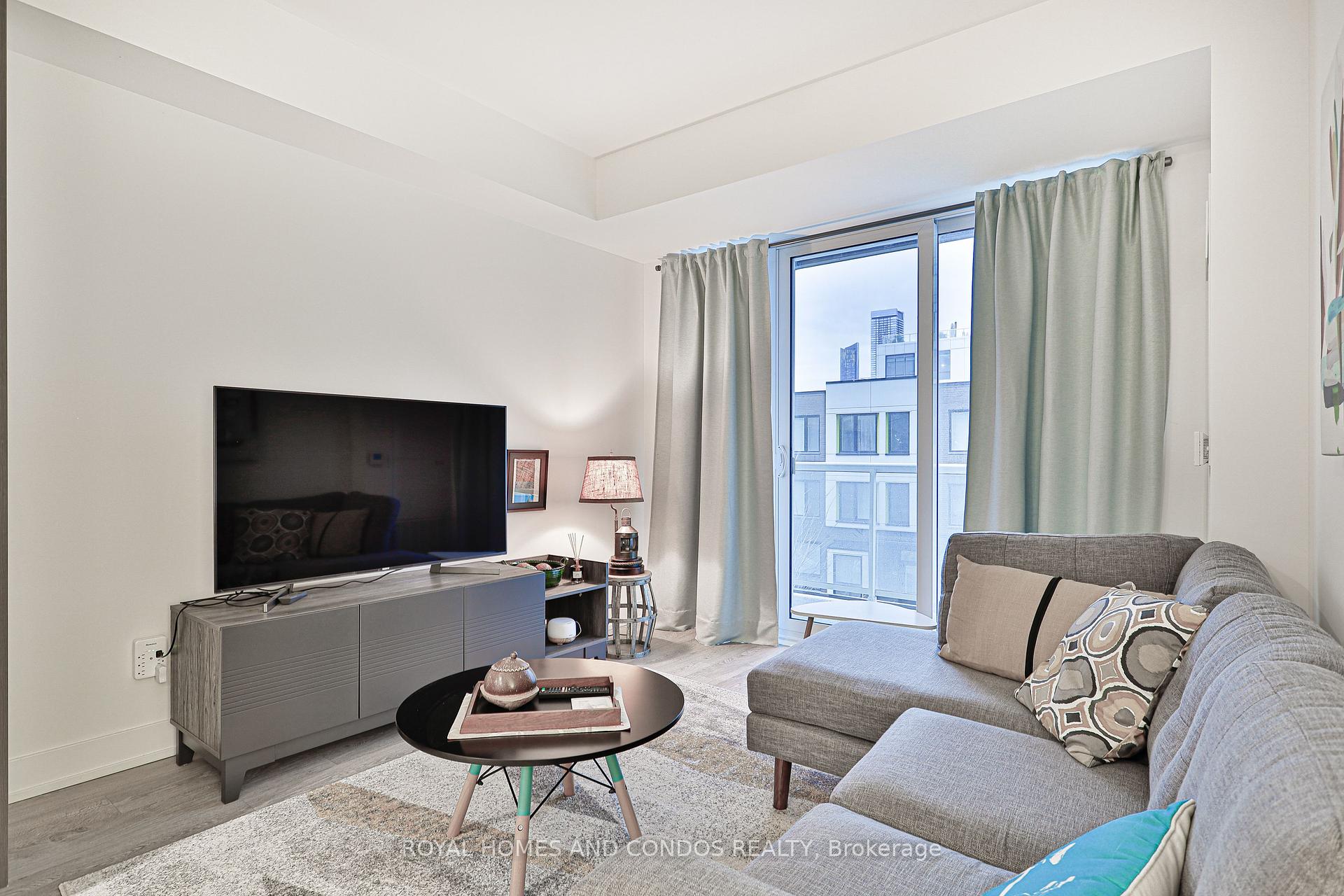 #212 - 80 Vanauley St, Toronto, ON M5T0C9 | 1 Bedroom 2 Bathroom Condo Apt | Image 6