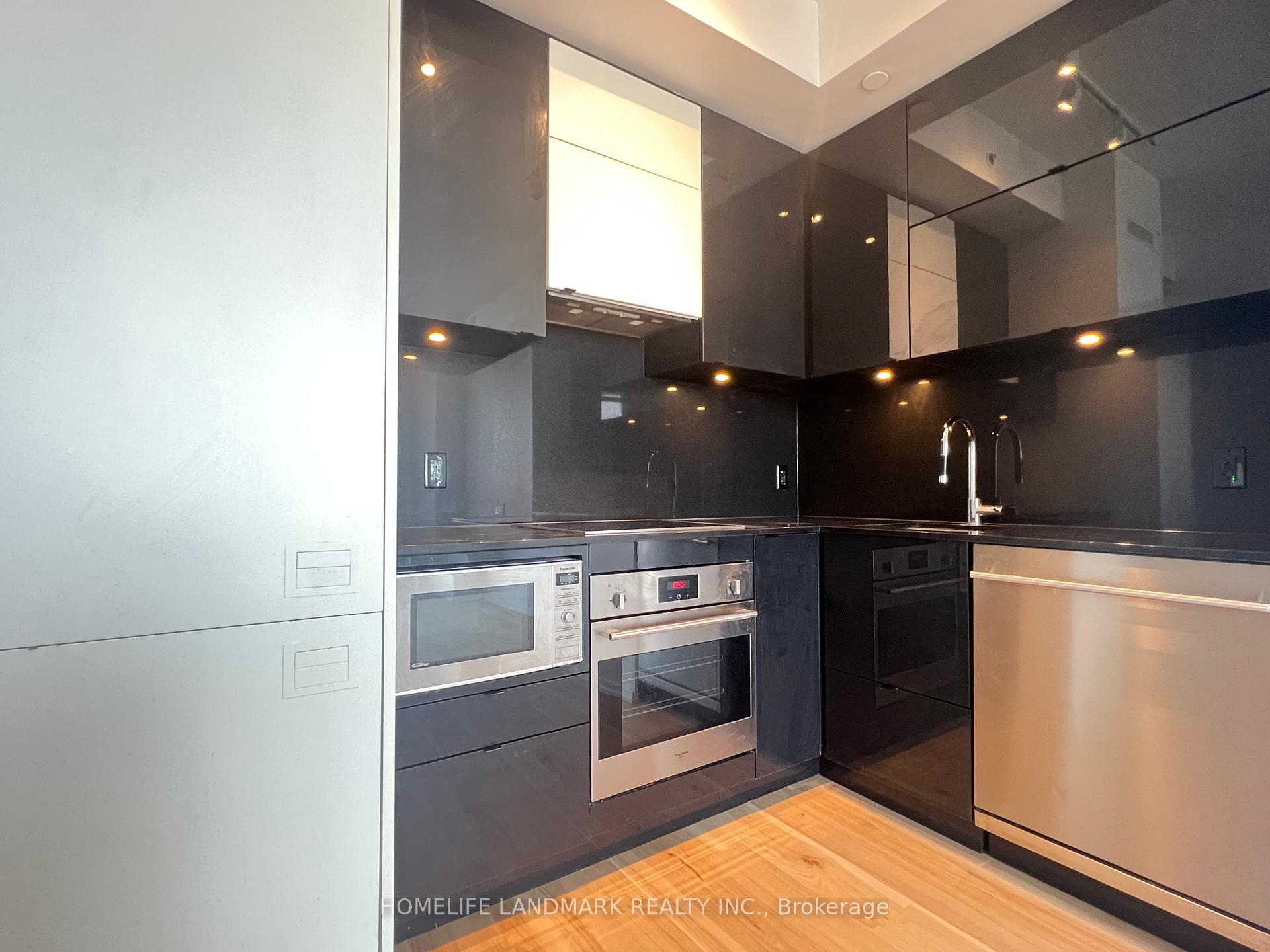 #2301 - 125 Peter St, Toronto, ON M5V2G9 | 3 Bedroom 2 Bathroom Condo Apt | Image 8