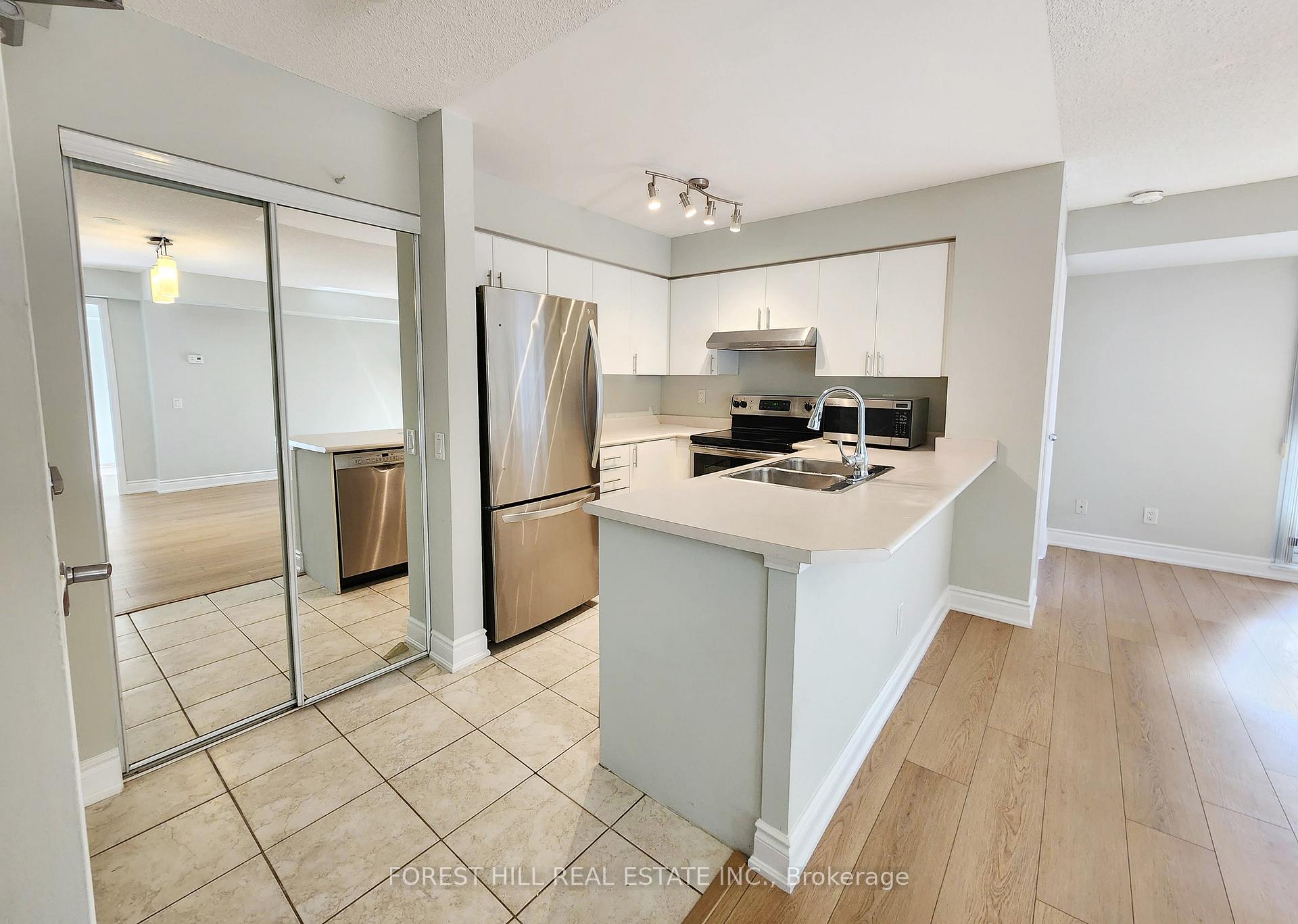 #216 - 155 Beecroft Rd, Toronto, ON M2N7C6 | 2 Bedroom 2 Bathroom Condo Apt | Image 12