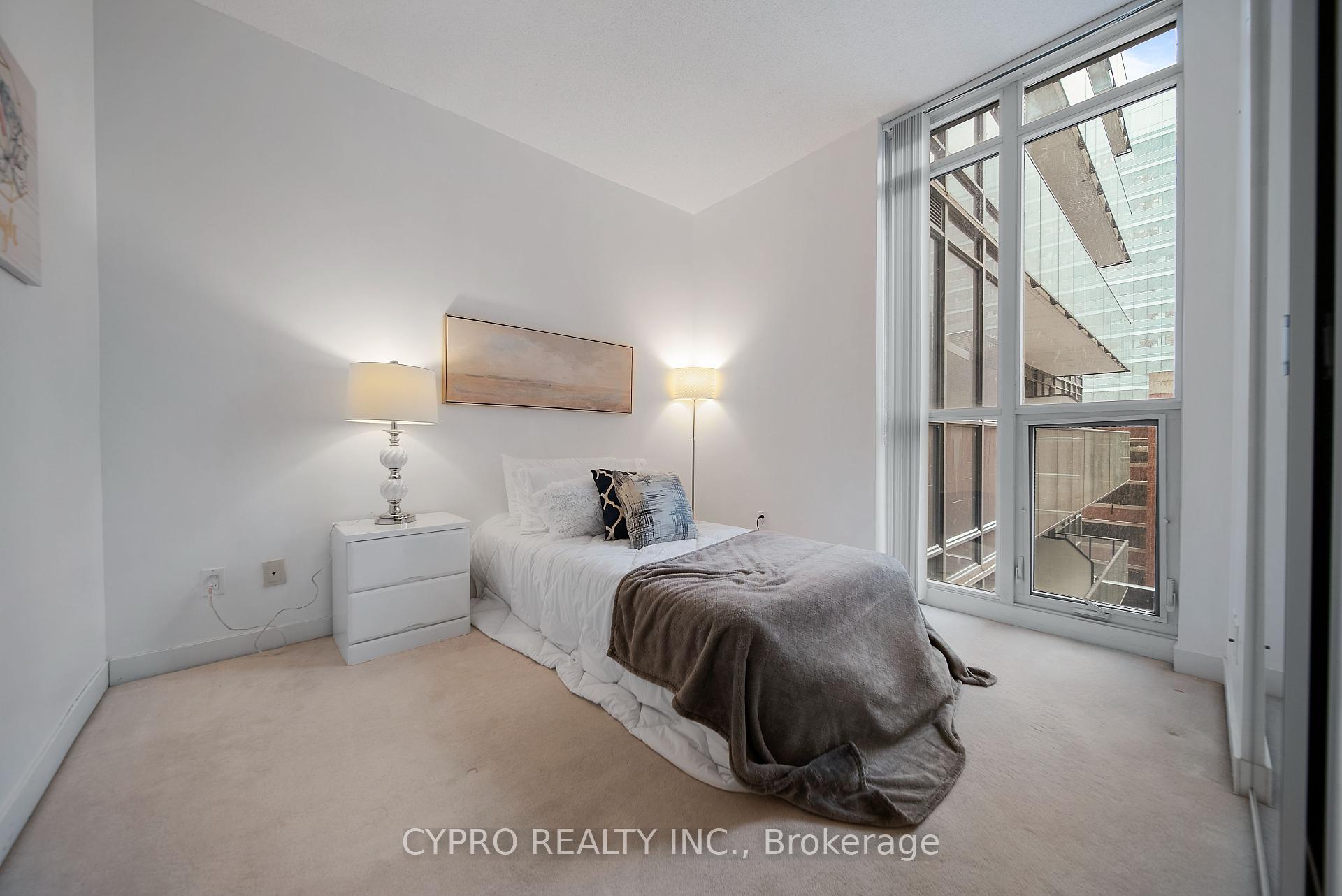 #601 - 770 BAY St, Toronto, ON M5G0A6 | 2 Bedroom 2 Bathroom Condo Apt | Image 11