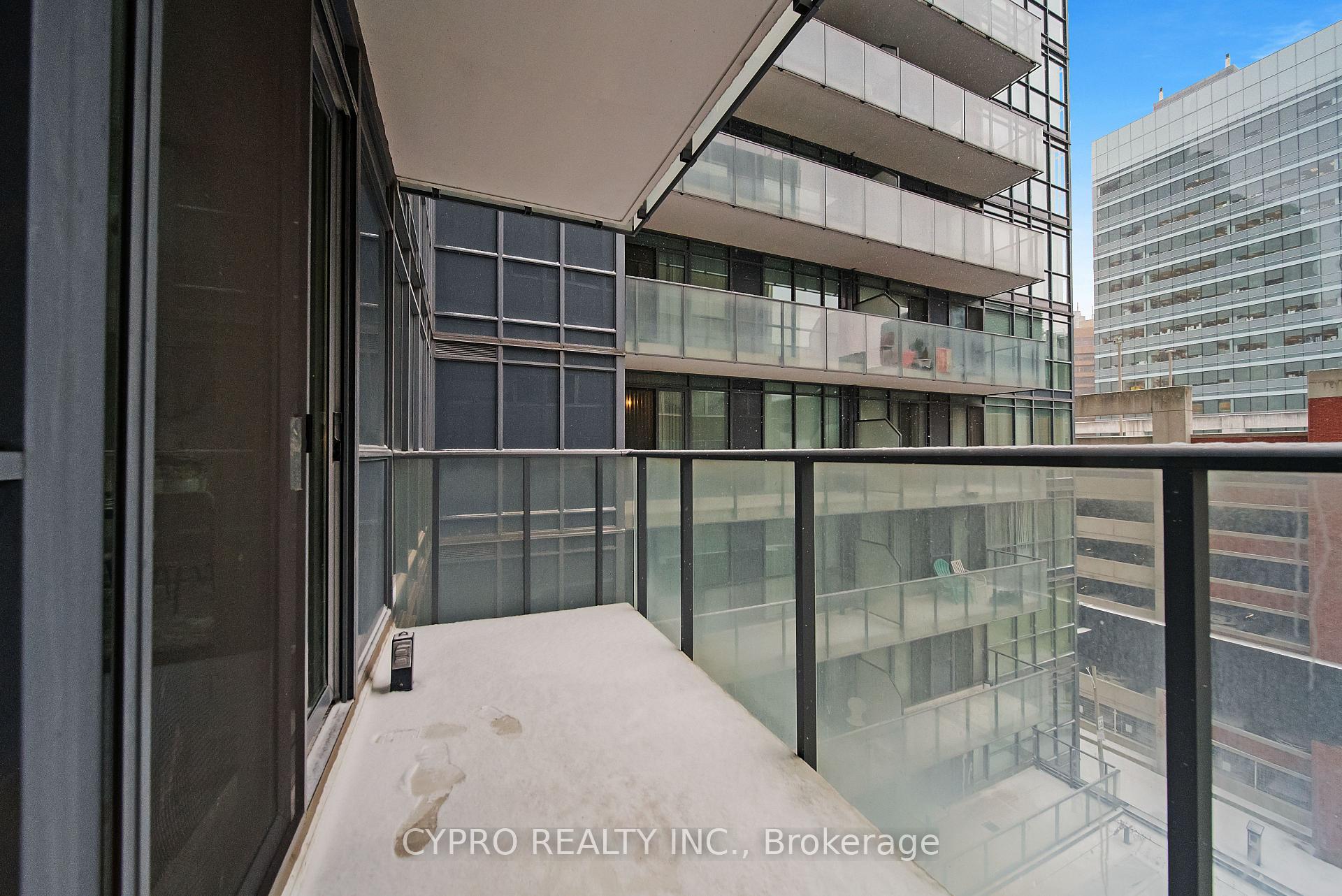 #601 - 770 BAY St, Toronto, ON M5G0A6 | 2 Bedroom 2 Bathroom Condo Apt | Image 19