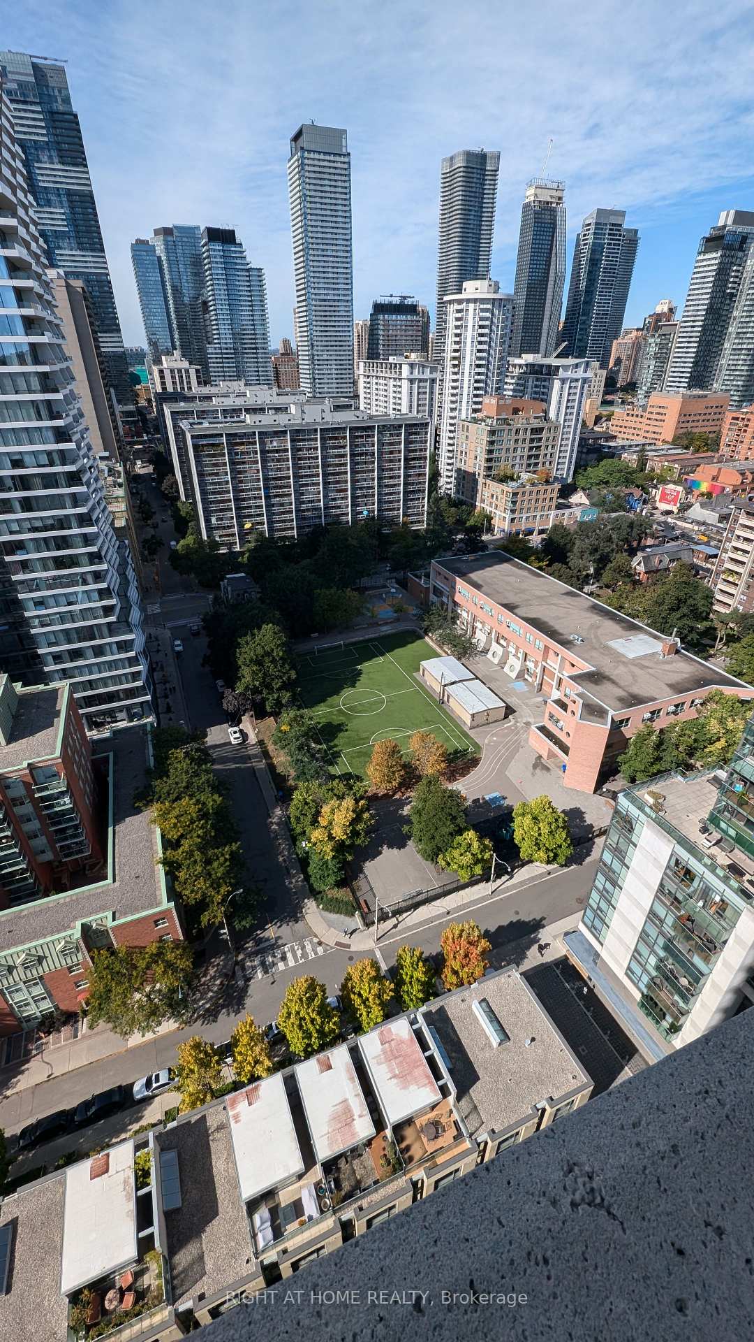 #2104 - 281 Mutual St, Toronto, ON M4Y3C4 | 1 Bedroom 1 Bathroom Condo Apt | Image 16