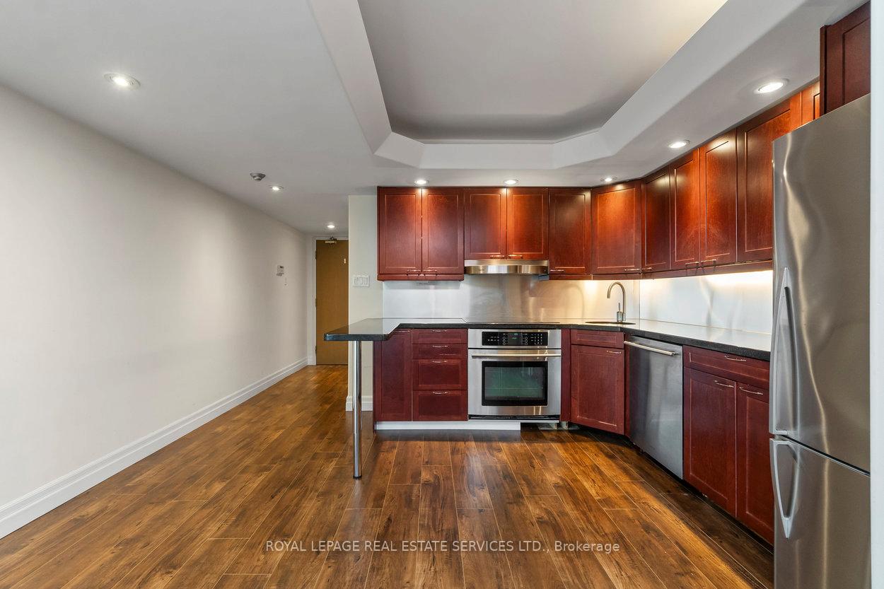 #2014 - 1001 Bay St, Toronto, ON M5S3A6 | 2 Bedroom 2 Bathroom Condo Apt | Image 8