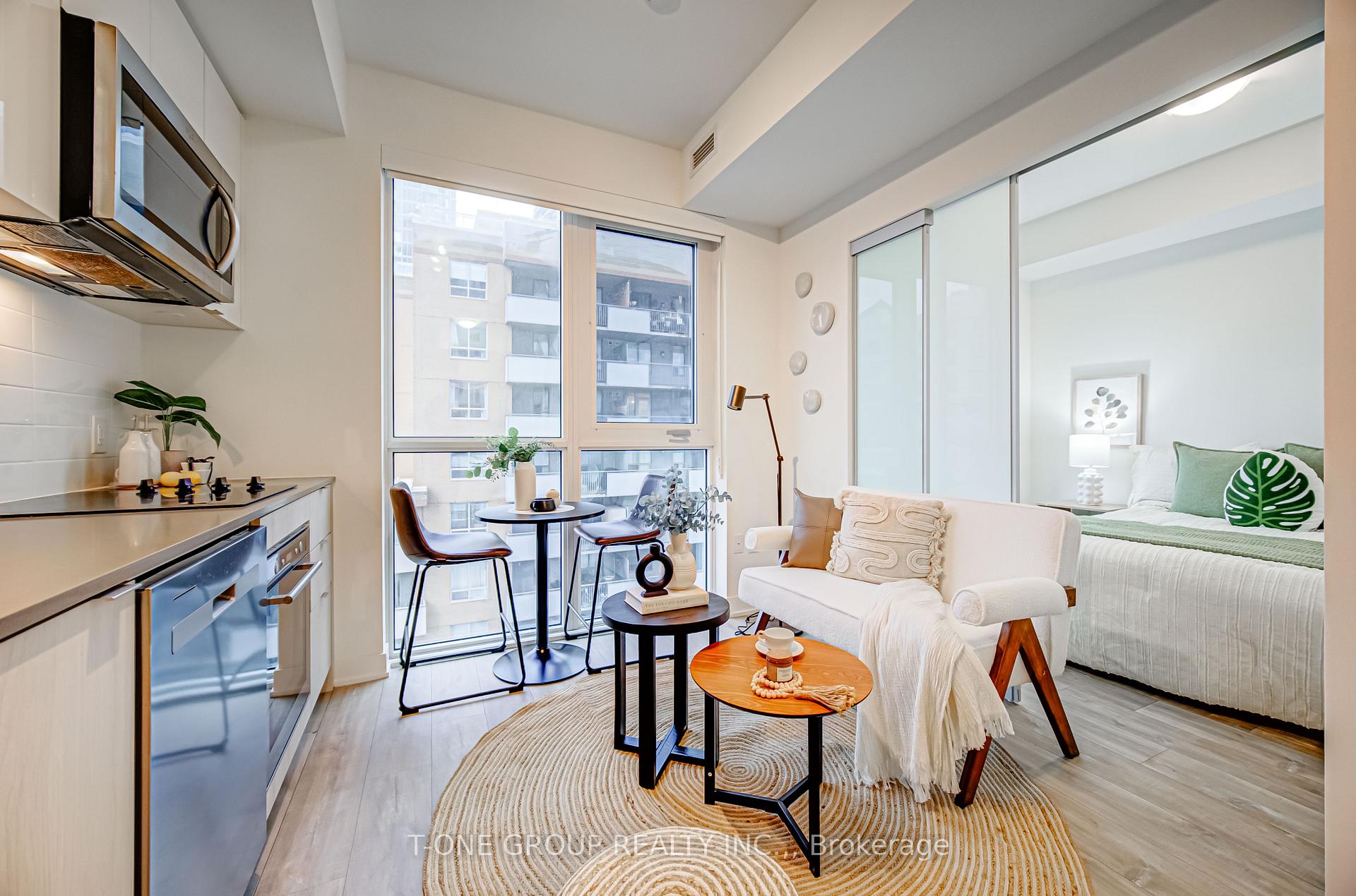 #905 - 100 Dalhousie St, Toronto, ON M5B0C7 | 1 Bedroom 1 Bathroom Condo Apt | Image 4