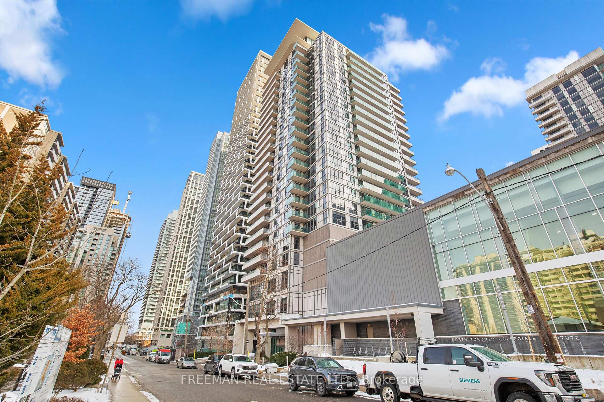 #1005 - 25 Broadway Ave S, Toronto, ON M4P1T7 | 1 Bedroom 1 Bathroom Condo Apt | Image 1