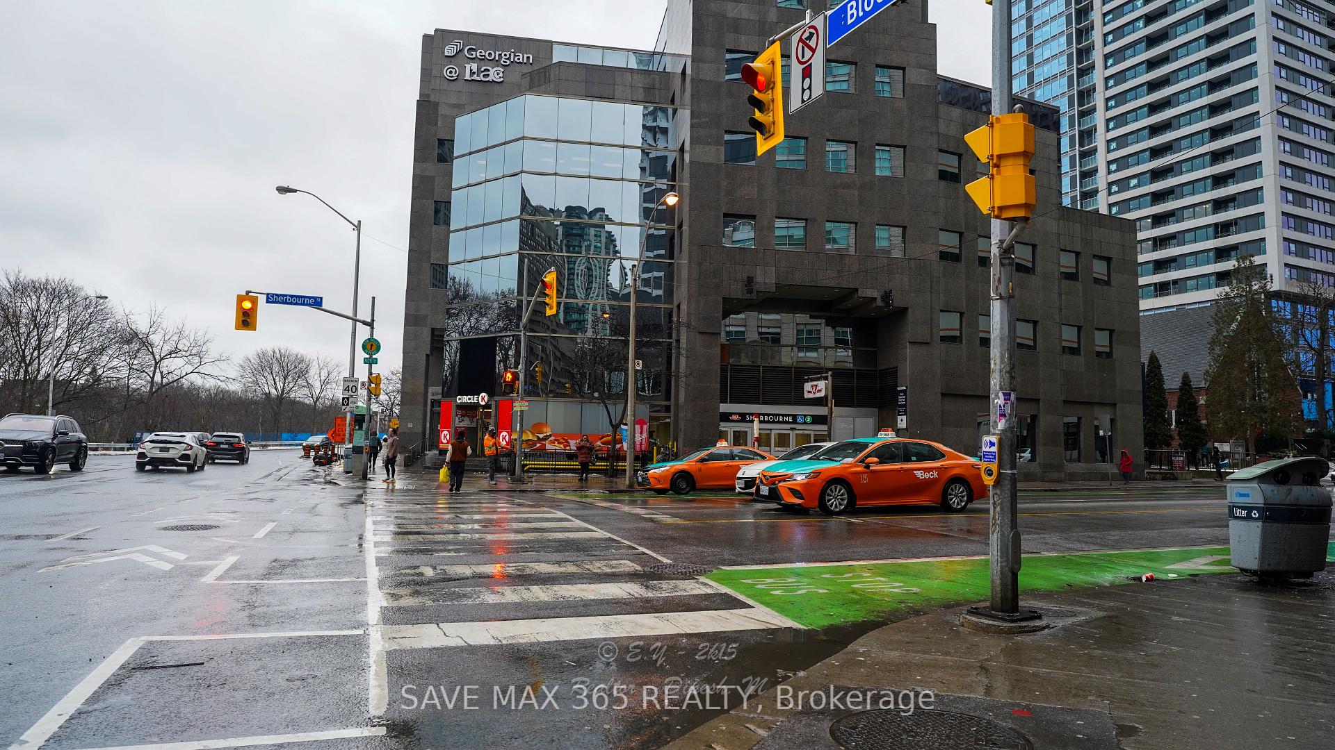 #2503 - 395 Bloor St E, Toronto, ON M4W0B4 | 1 Bedroom 1 Bathroom Condo Apt | Image 3