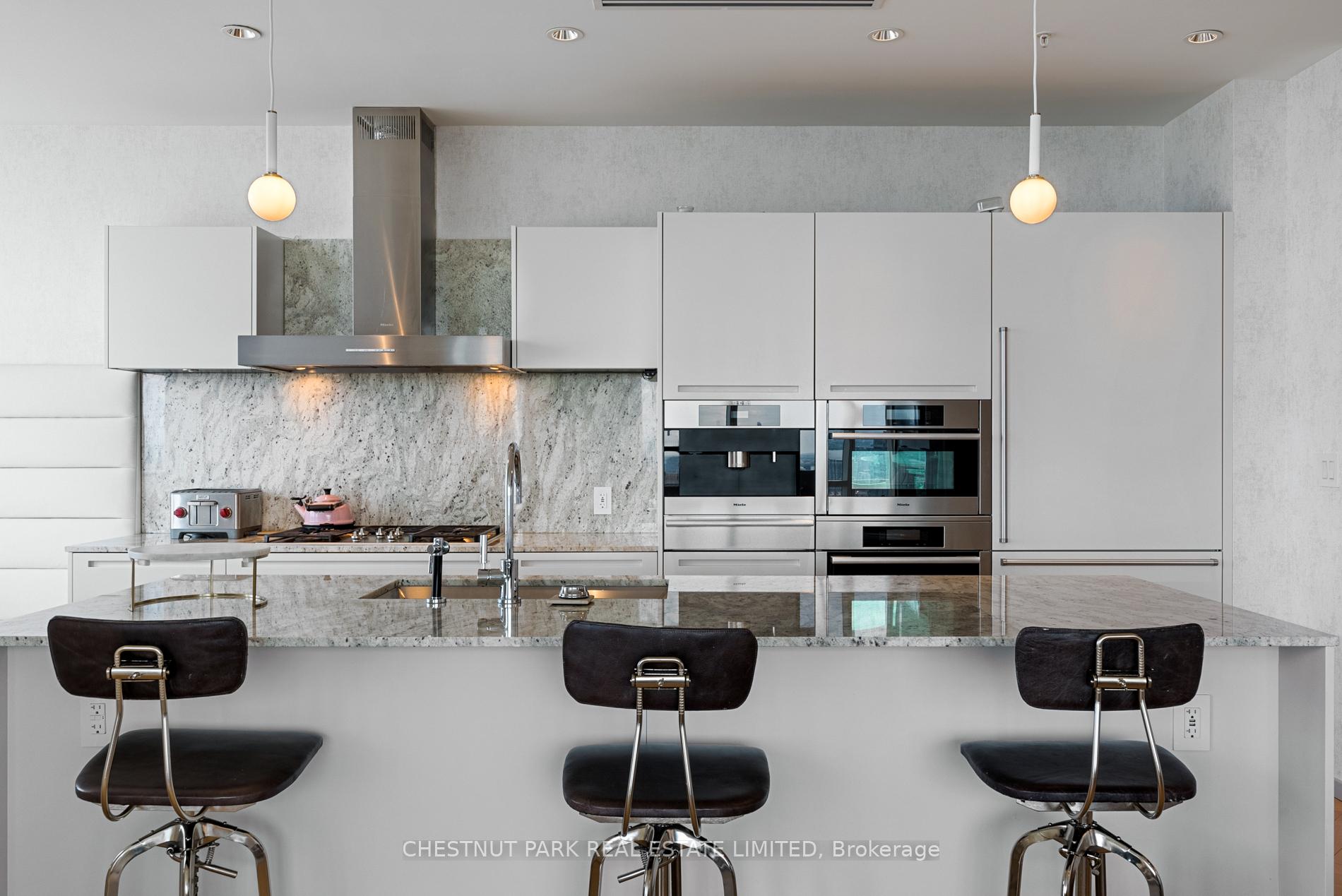 #5203 - 180 University Ave, Toronto, ON M5H0A2 | 2 Bedroom 3 Bathroom Condo Apt | Image 8