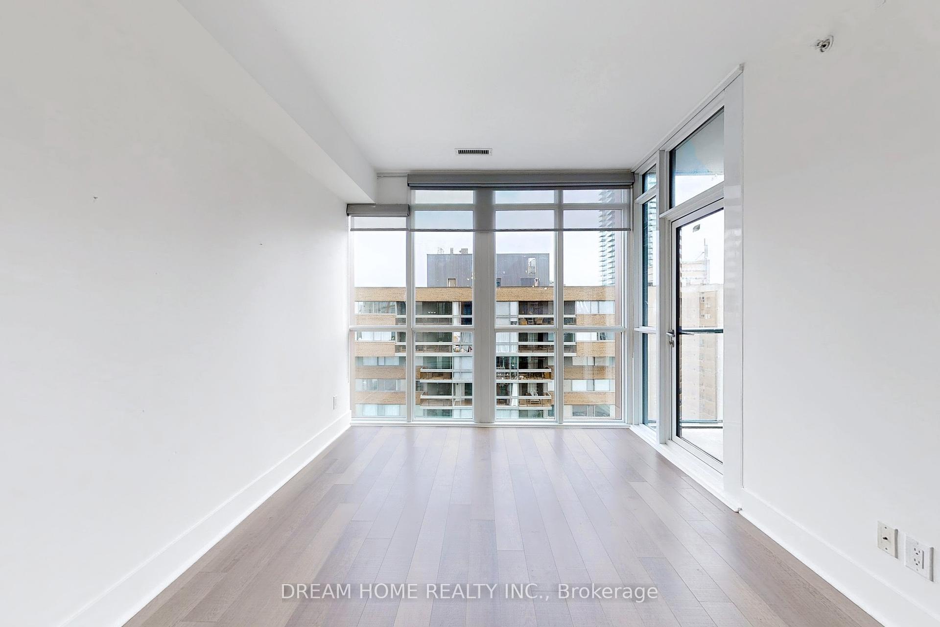 #1306 - 32 Davenport Rd, Toronto, ON M5R0B5 | 2 Bedroom 2 Bathroom Condo Apt | Image 3