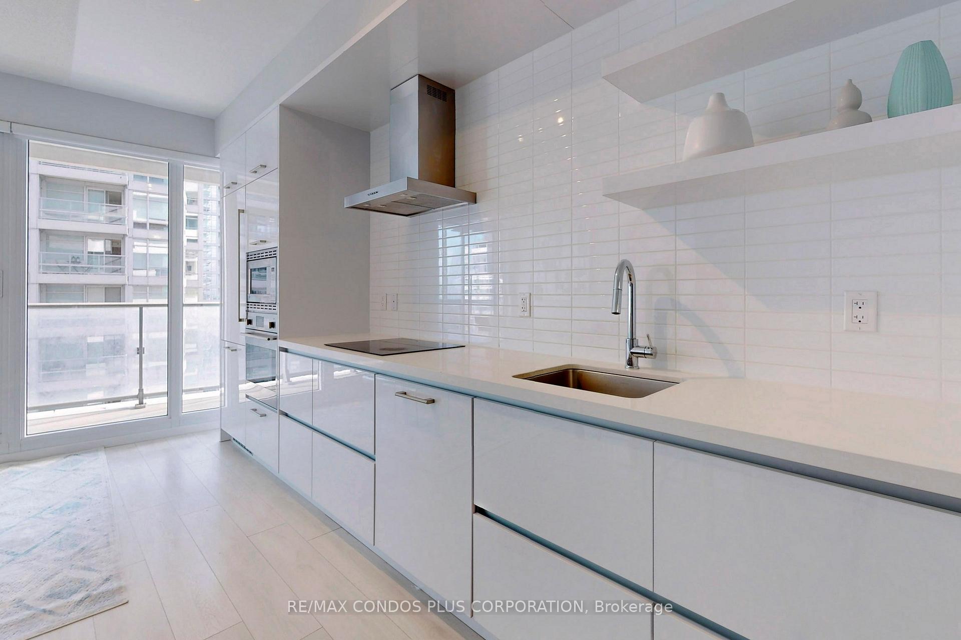 #2006 - 2221 Yonge St, Toronto, ON M4S0B8 | 1 Bedroom 1 Bathroom Condo Apt | Image 7