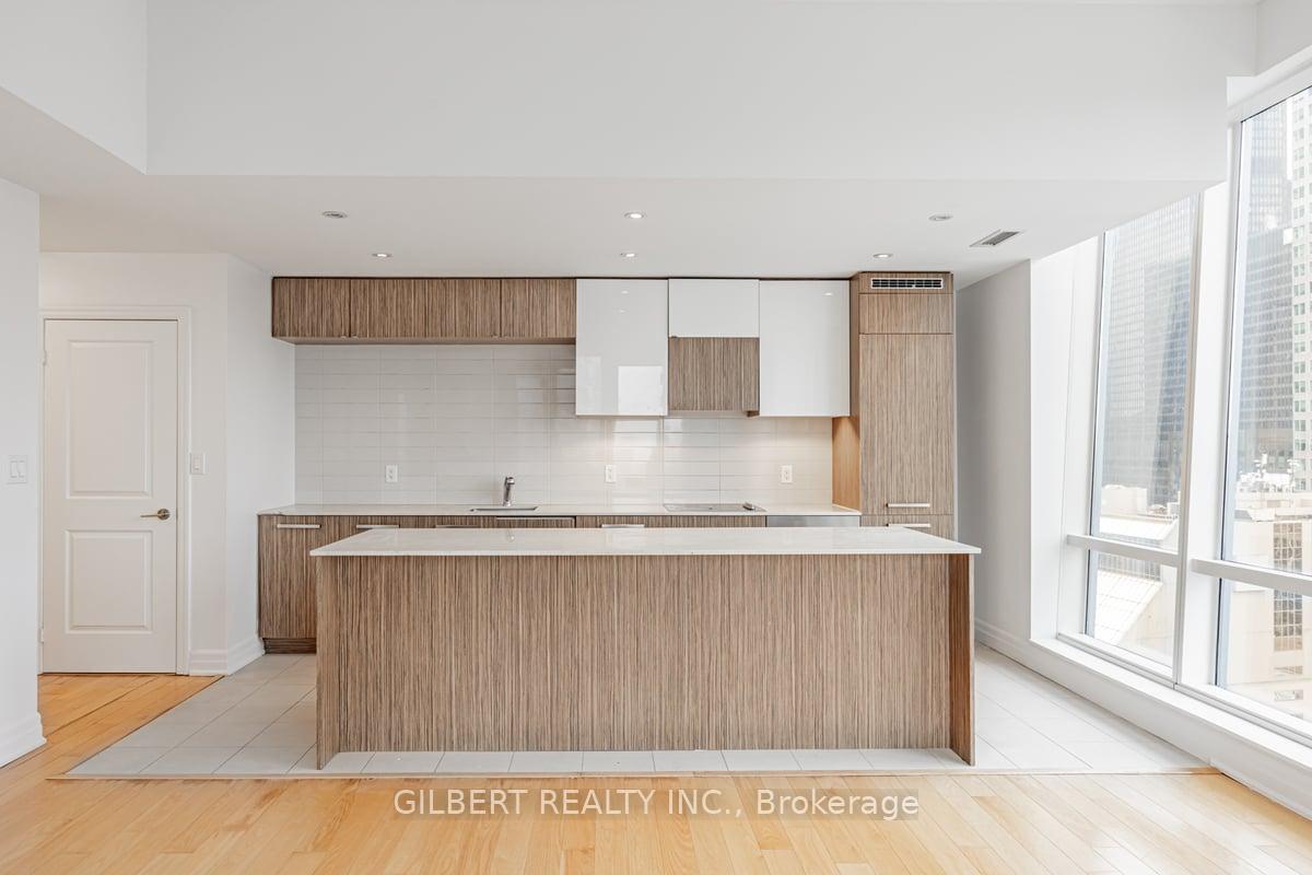 #2108 - 8 The Esplanade, Toronto, ON M5E0A6 | 1 Bedroom 1 Bathroom Condo Apt | Image 21