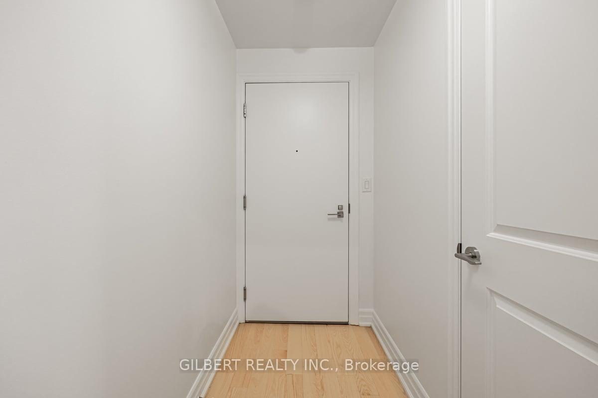 #2108 - 8 The Esplanade, Toronto, ON M5E0A6 | 1 Bedroom 1 Bathroom Condo Apt | Image 4
