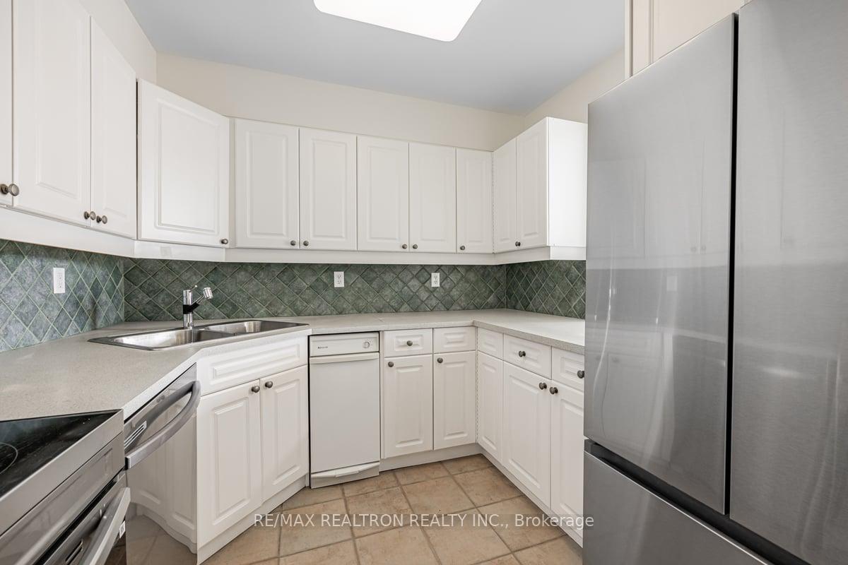 #518E - 30 Fashion Roseway, Toronto, ON M2N6B4 | 2 Bedroom 1 Bathroom Condo Apt | Image 10