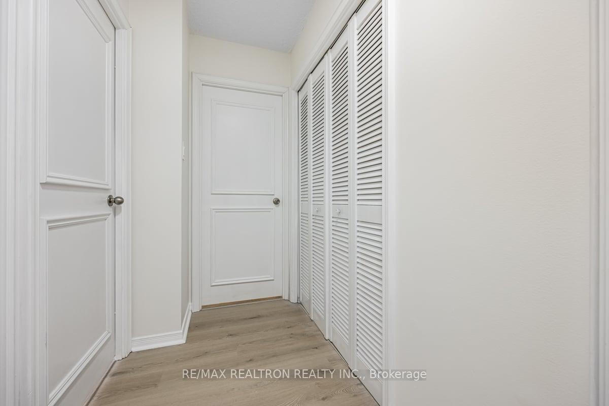 #518E - 30 Fashion Roseway, Toronto, ON M2N6B4 | 2 Bedroom 1 Bathroom Condo Apt | Image 11