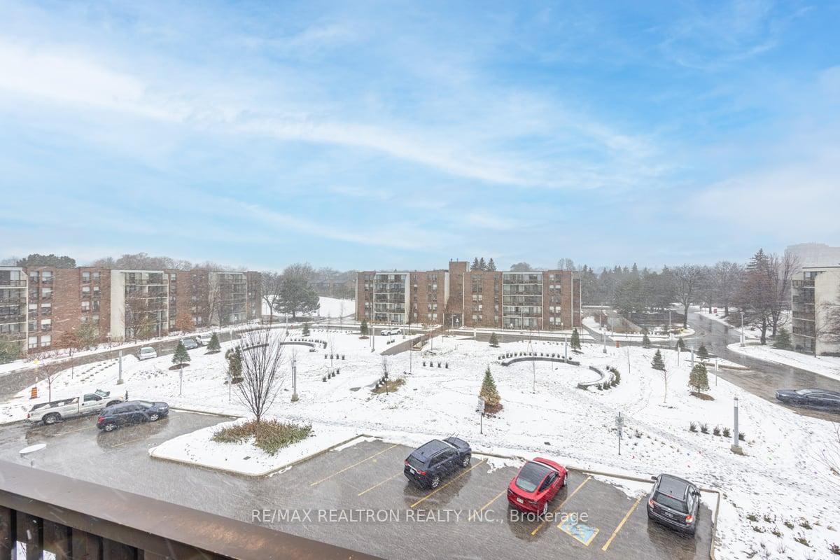 #518E - 30 Fashion Roseway, Toronto, ON M2N6B4 | 2 Bedroom 1 Bathroom Condo Apt | Image 17
