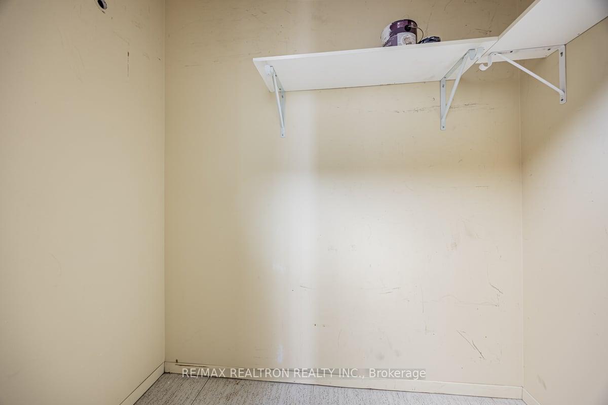 #518E - 30 Fashion Roseway, Toronto, ON M2N6B4 | 2 Bedroom 1 Bathroom Condo Apt | Image 6