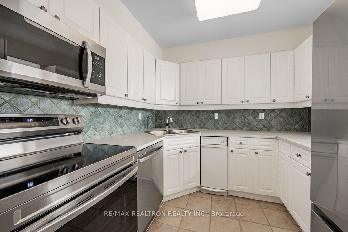 #518E - 30 Fashion Roseway, Toronto, ON M2N6B4 | 2 Bedroom 1 Bathroom Condo Apt | Image 9