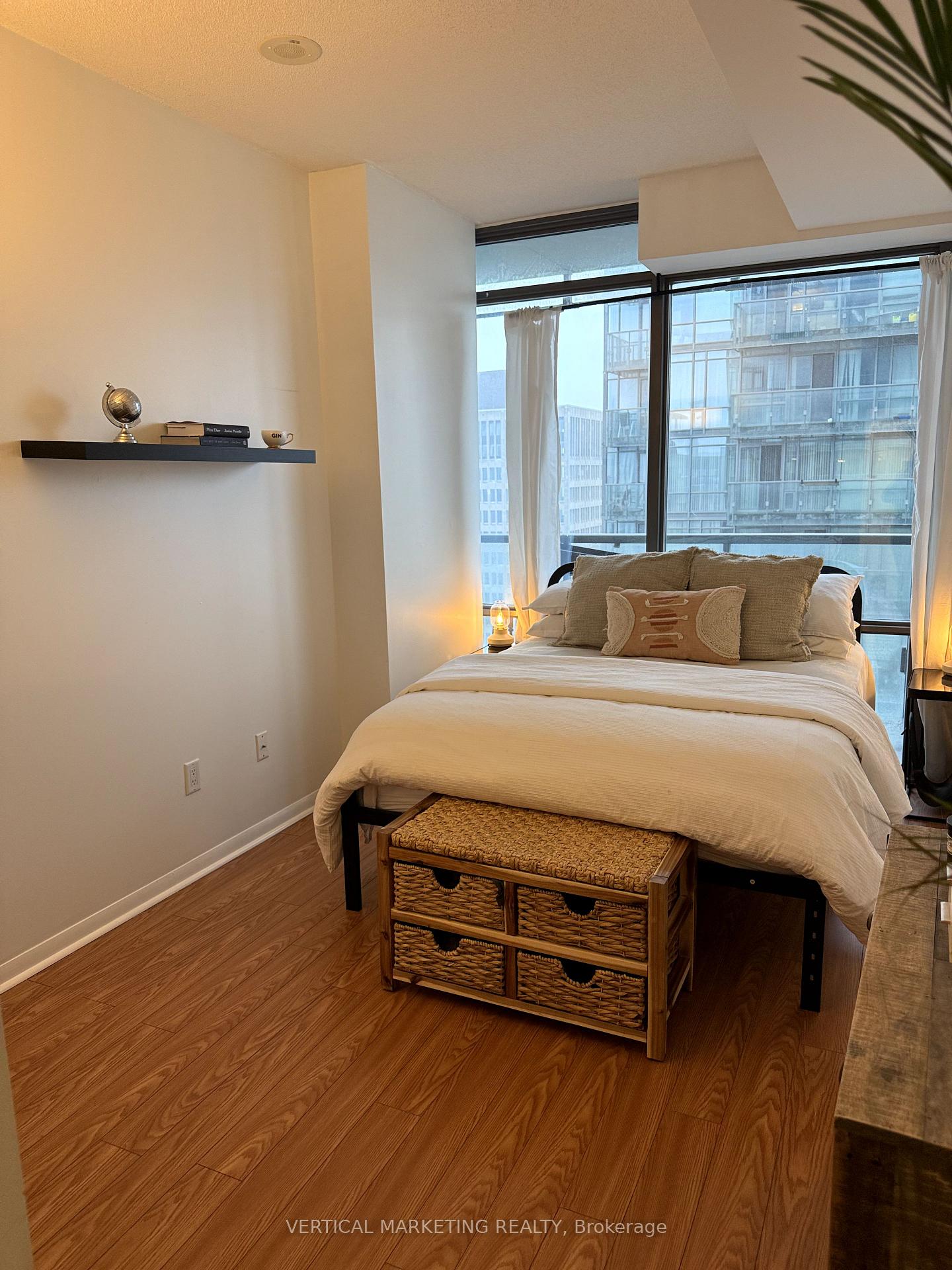 #3101 - 38 Grenville St, Toronto, ON M4Y1A5 | 2 Bedroom 2 Bathroom Condo Apt | Image 8