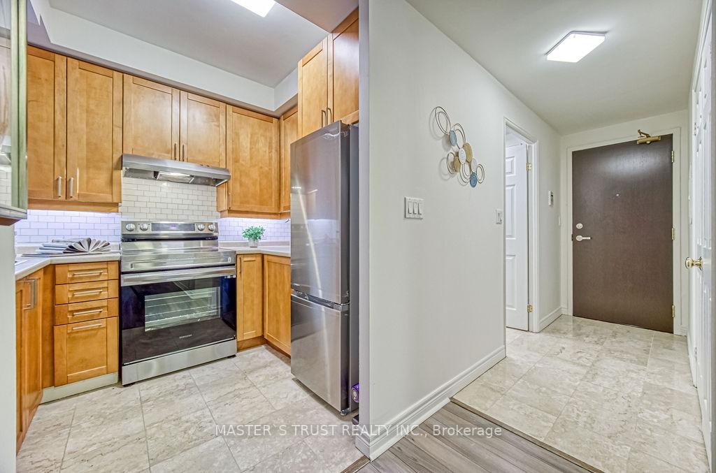 #607 - 55 Bloor St E, Toronto, ON M4W3W6 | 2 Bedroom 2 Bathroom Condo Apt | Image 11