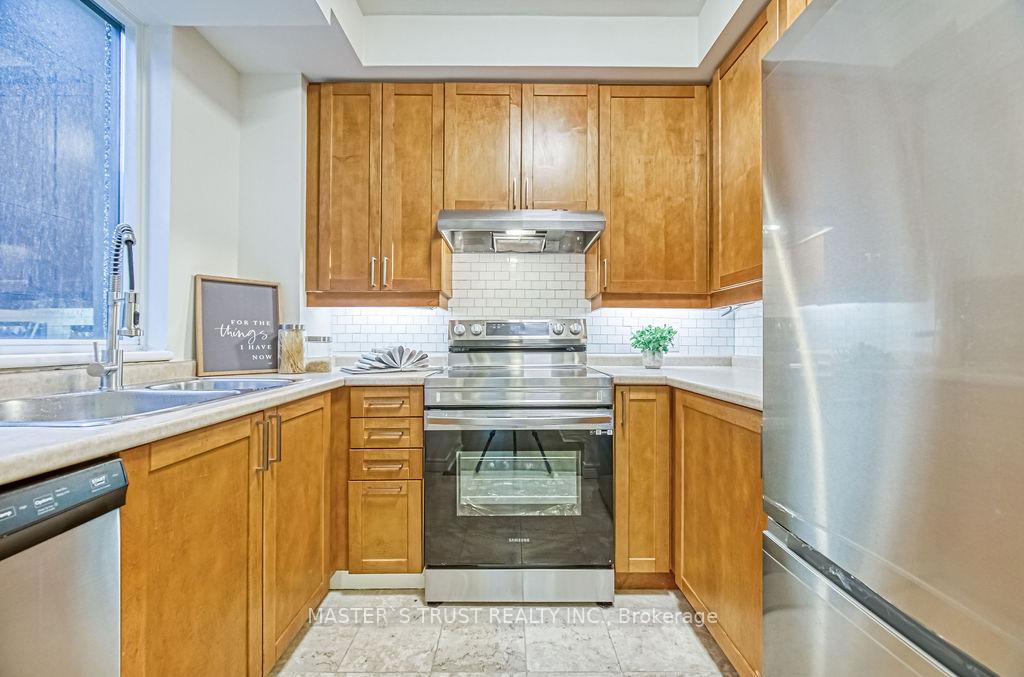 #607 - 55 Bloor St E, Toronto, ON M4W3W6 | 2 Bedroom 2 Bathroom Condo Apt | Image 12