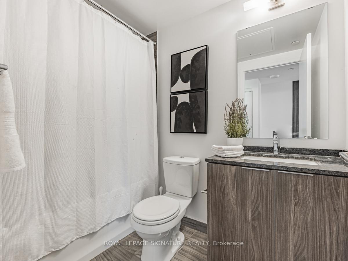 #4711 - 11 Wellesley St W, Toronto, ON M4Y0G4 | 1 Bedroom 1 Bathroom Condo Apt | Image 23