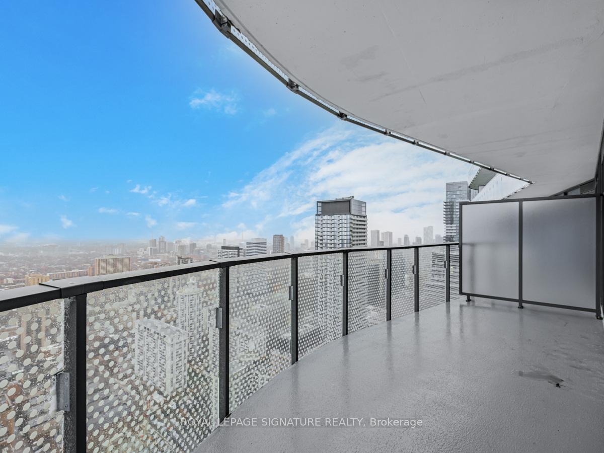 #4711 - 11 Wellesley St W, Toronto, ON M4Y0G4 | 1 Bedroom 1 Bathroom Condo Apt | Image 25