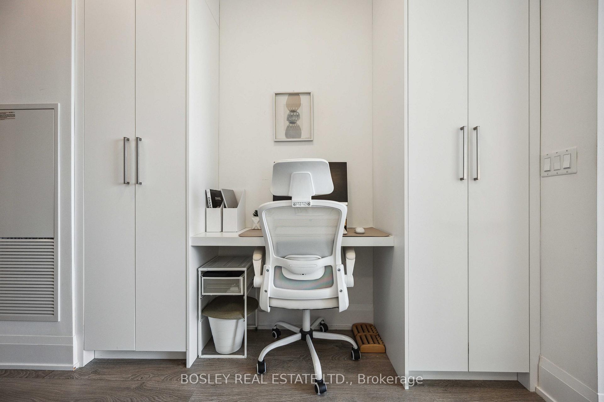 #3006 - 101 Erskine Ave, Toronto, ON M4P1Y5 | 1 Bedroom 1 Bathroom Condo Apt | Image 11