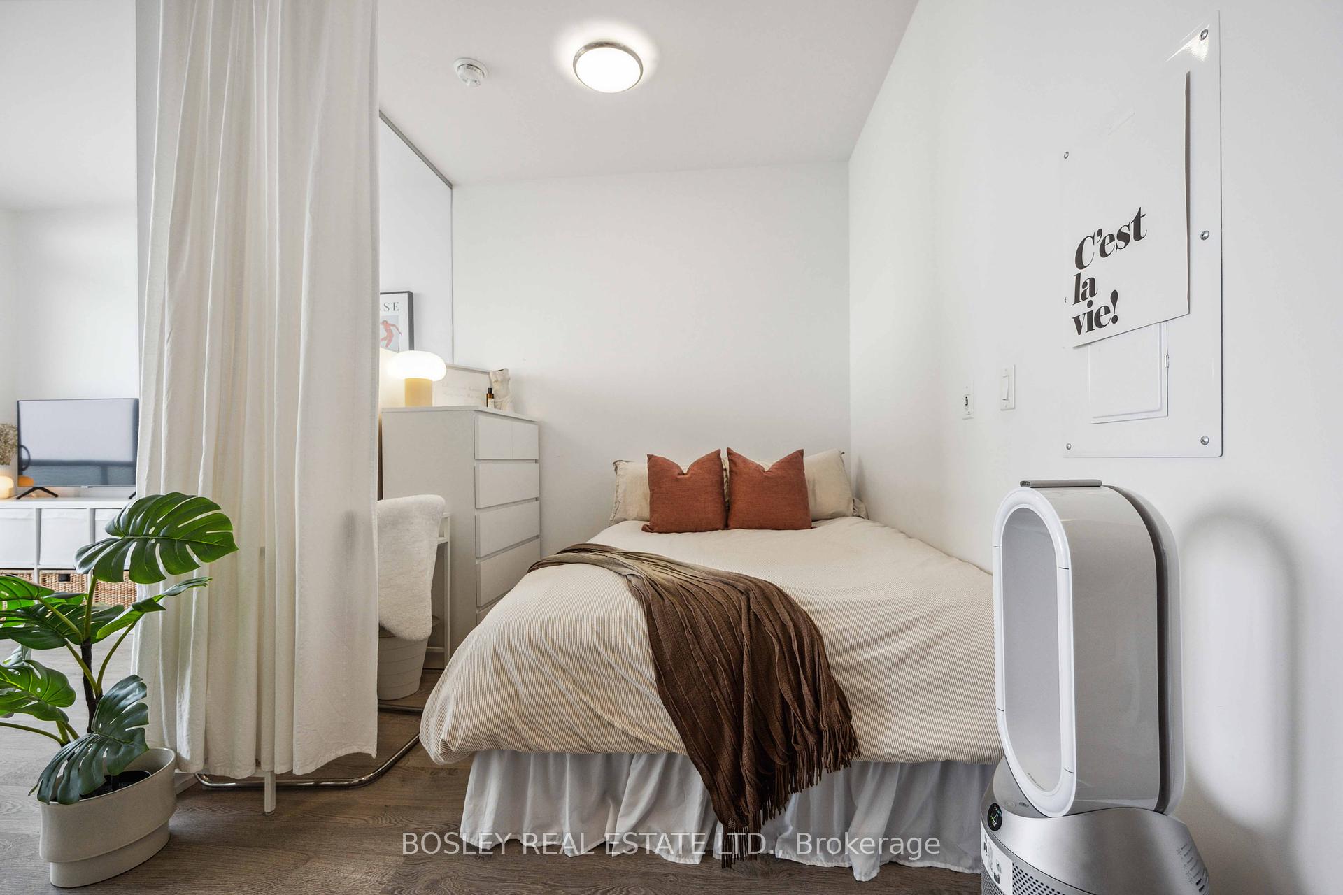 #3006 - 101 Erskine Ave, Toronto, ON M4P1Y5 | 1 Bedroom 1 Bathroom Condo Apt | Image 12