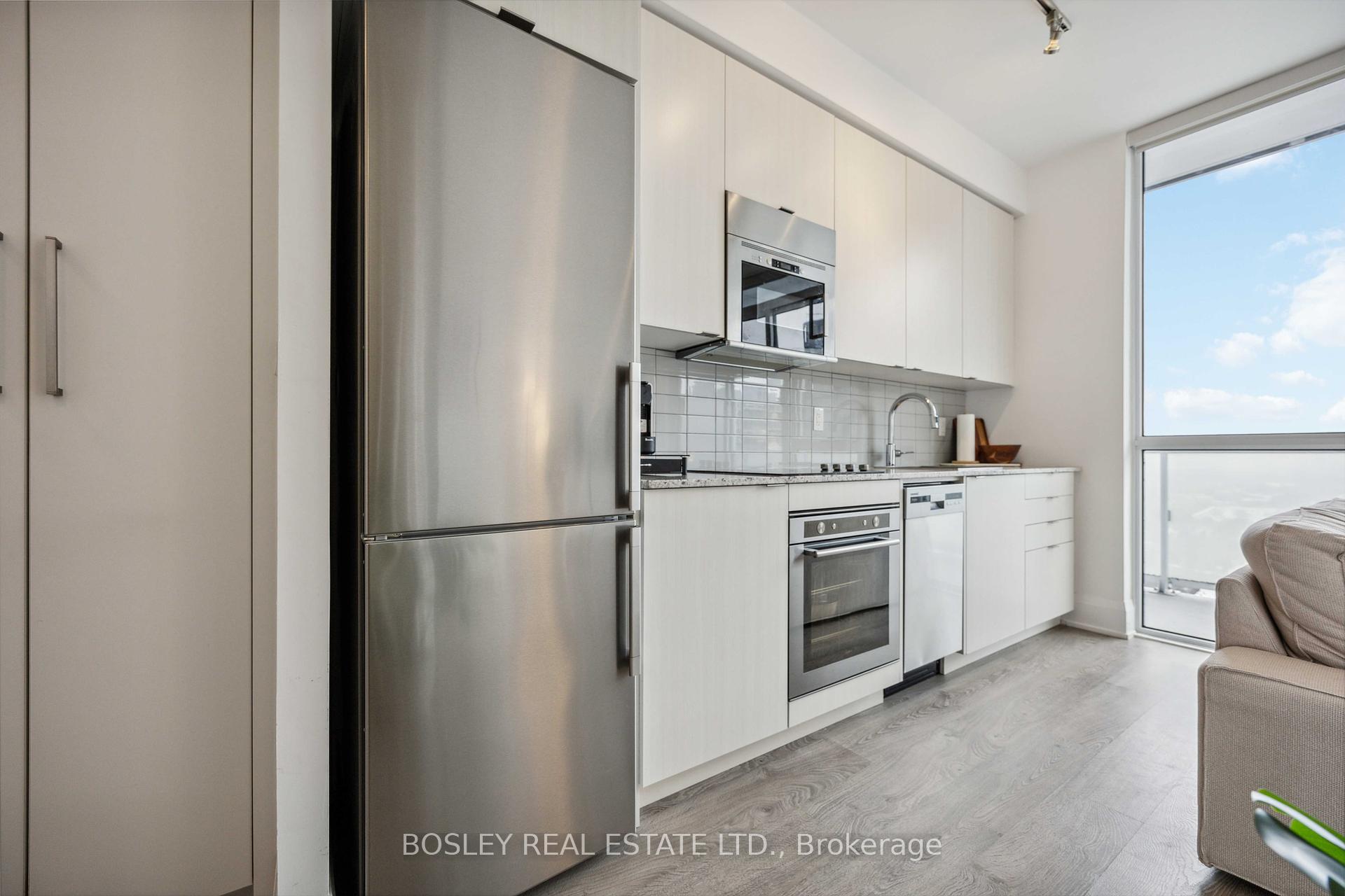 #3006 - 101 Erskine Ave, Toronto, ON M4P1Y5 | 1 Bedroom 1 Bathroom Condo Apt | Image 7