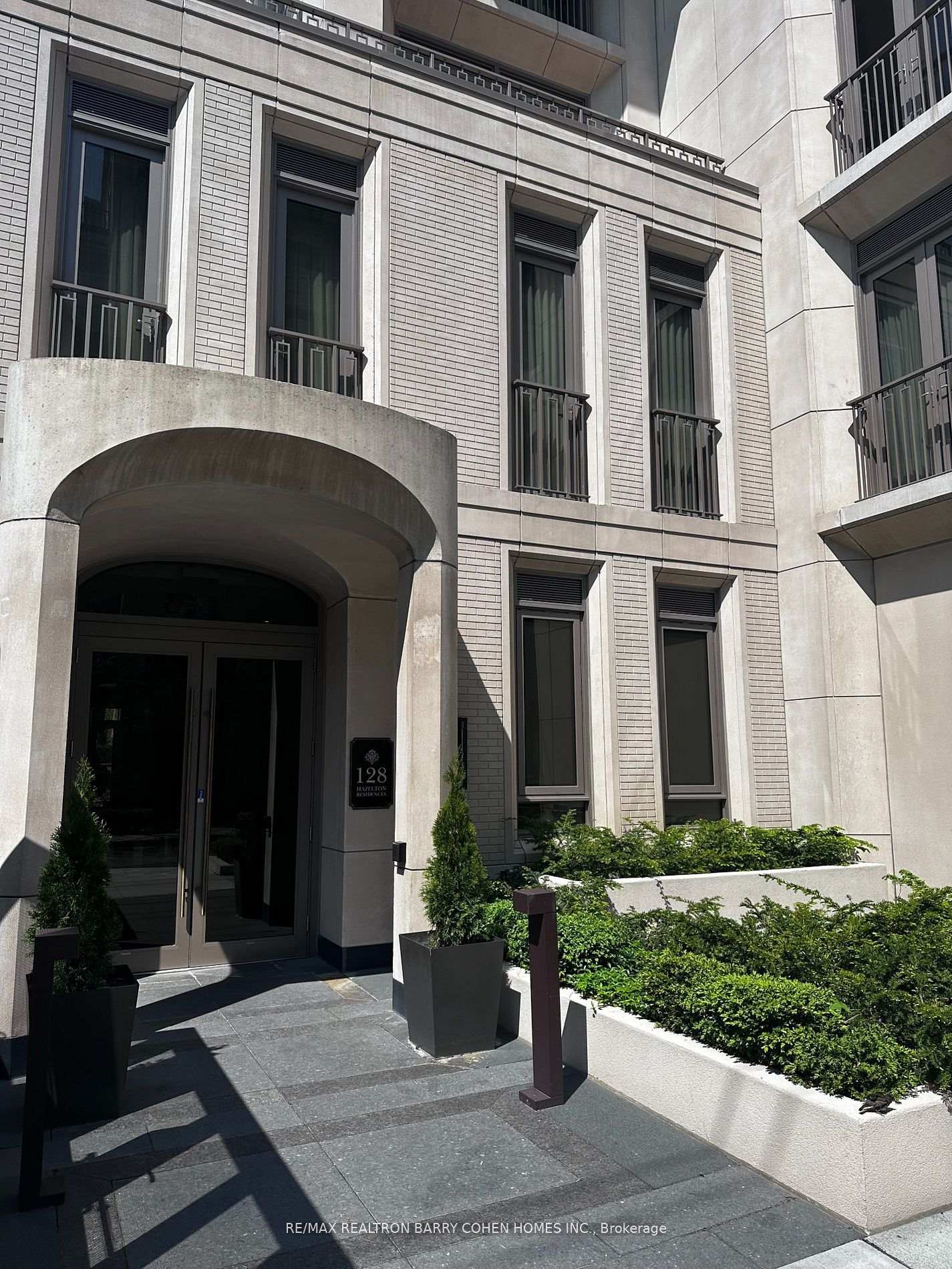 #404 - 128 Hazelton Ave, Toronto, ON M5R2E5 | 2 Bedroom 3 Bathroom Condo Apt | Image 3