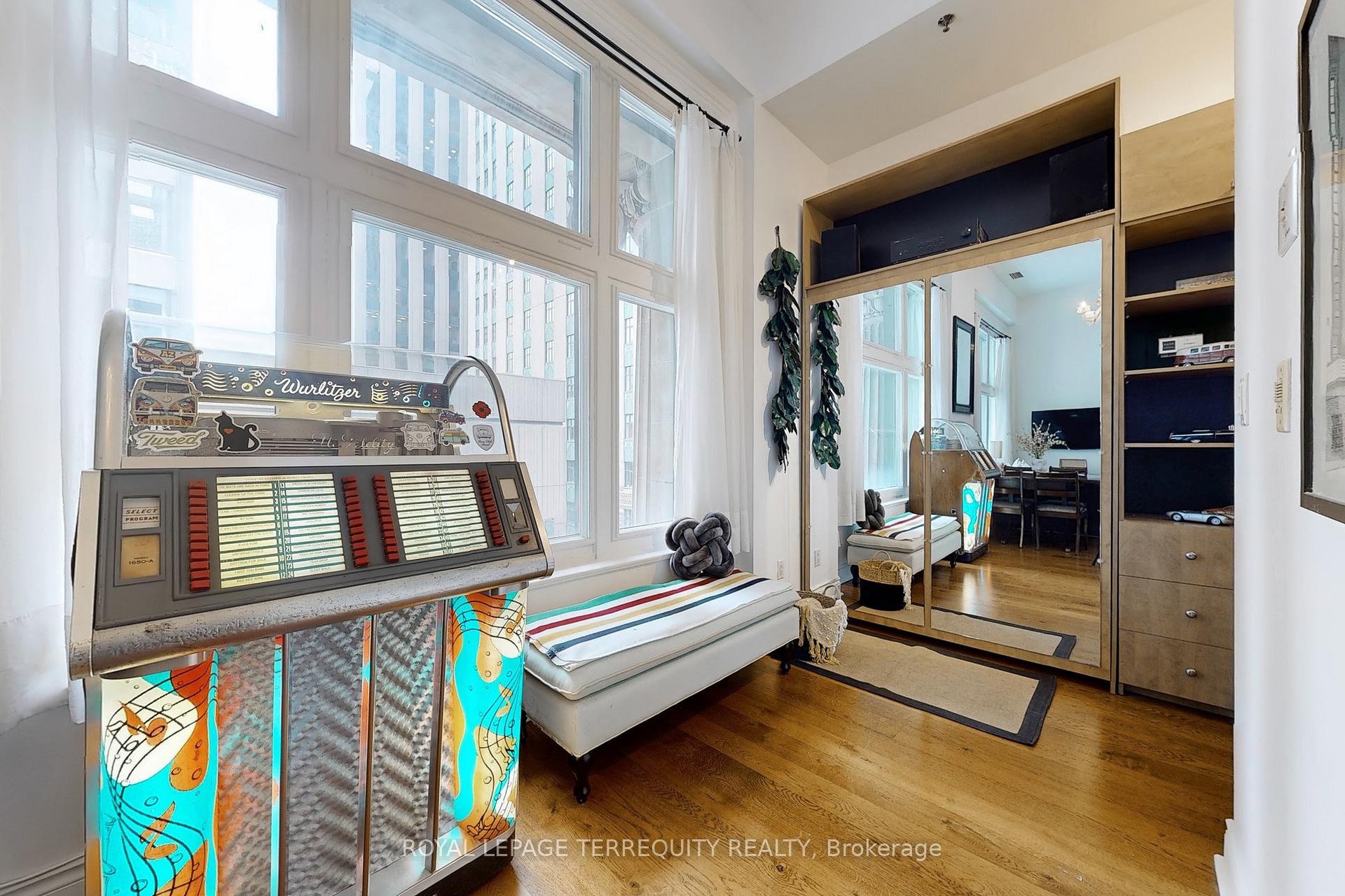 #305B - 73 Richmond St W, Toronto, ON M5H4E8 | 0 Bedroom 1 Bathroom Condo Apt | Image 17