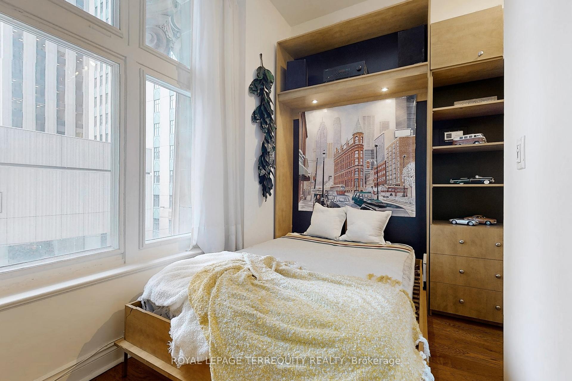 #305B - 73 Richmond St W, Toronto, ON M5H4E8 | 0 Bedroom 1 Bathroom Condo Apt | Image 19