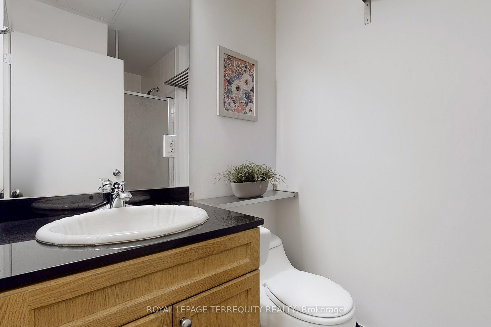 #305B - 73 Richmond St W, Toronto, ON M5H4E8 | 0 Bedroom 1 Bathroom Condo Apt | Image 21