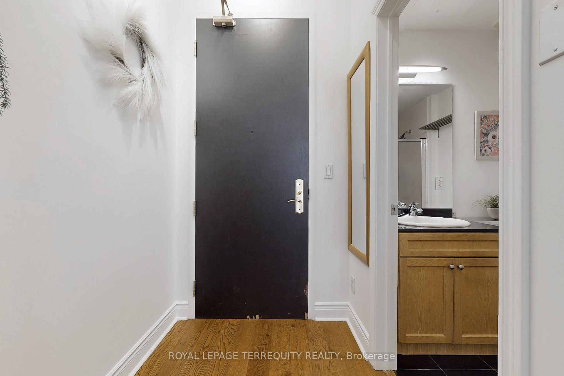 #305B - 73 Richmond St W, Toronto, ON M5H4E8 | 0 Bedroom 1 Bathroom Condo Apt | Image 23