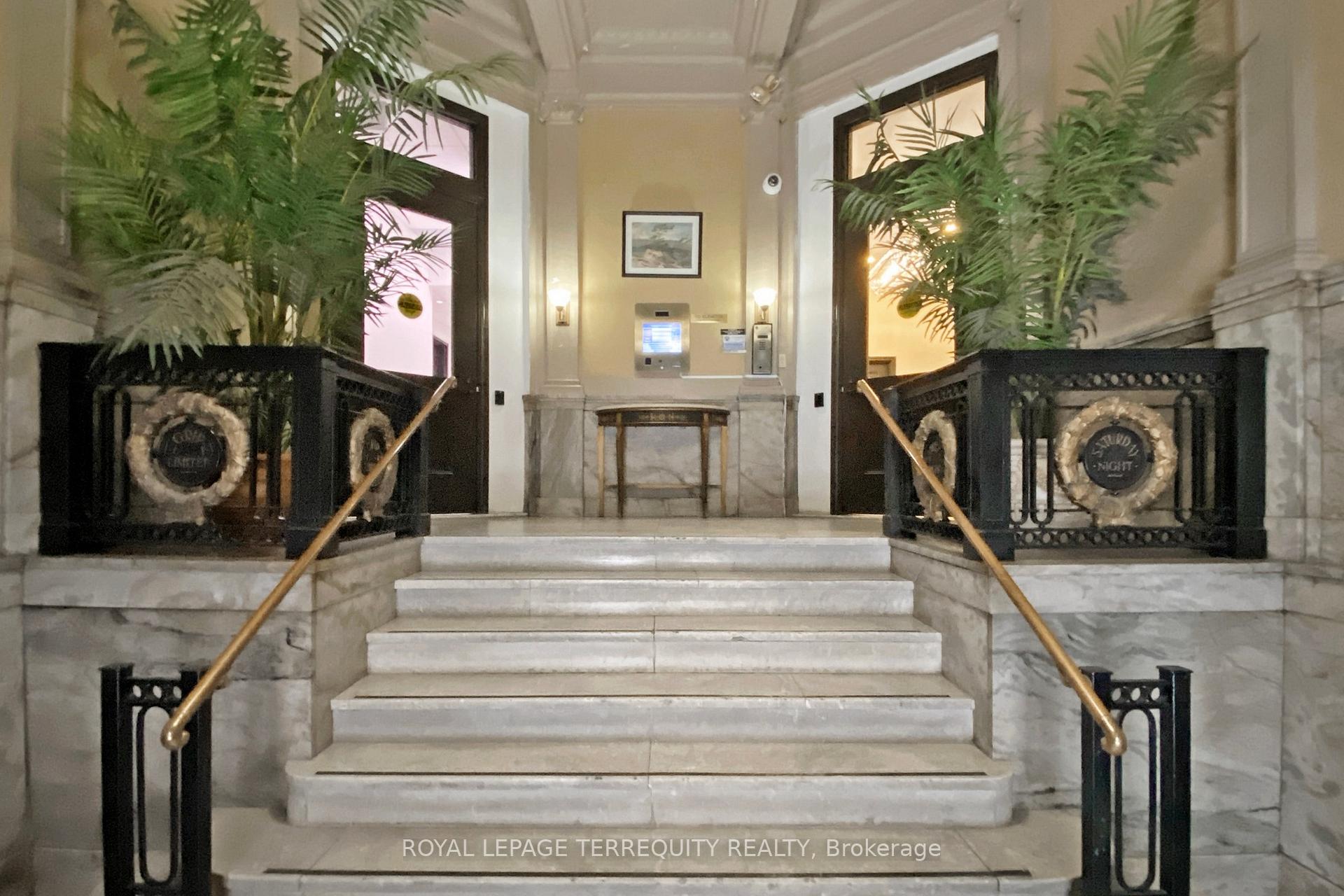 #305B - 73 Richmond St W, Toronto, ON M5H4E8 | 0 Bedroom 1 Bathroom Condo Apt | Image 9