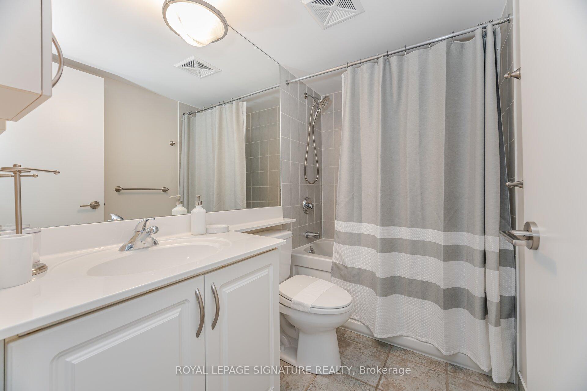 #122 - 231 Fort York Blvd, Toronto, ON M5V1B2 | 2 Bedroom 2 Bathroom Condo Apt | Image 13