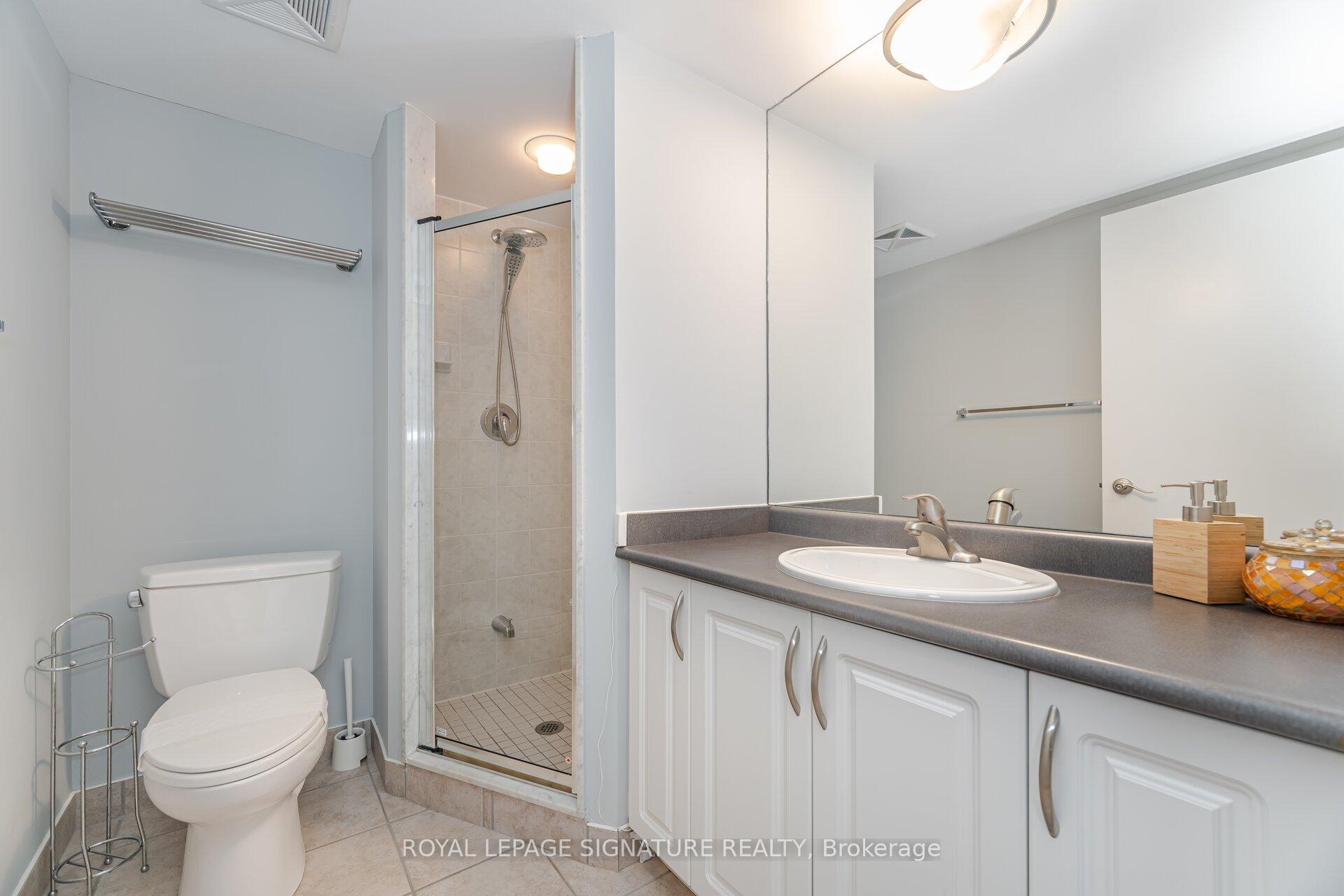 #122 - 231 Fort York Blvd, Toronto, ON M5V1B2 | 2 Bedroom 2 Bathroom Condo Apt | Image 16